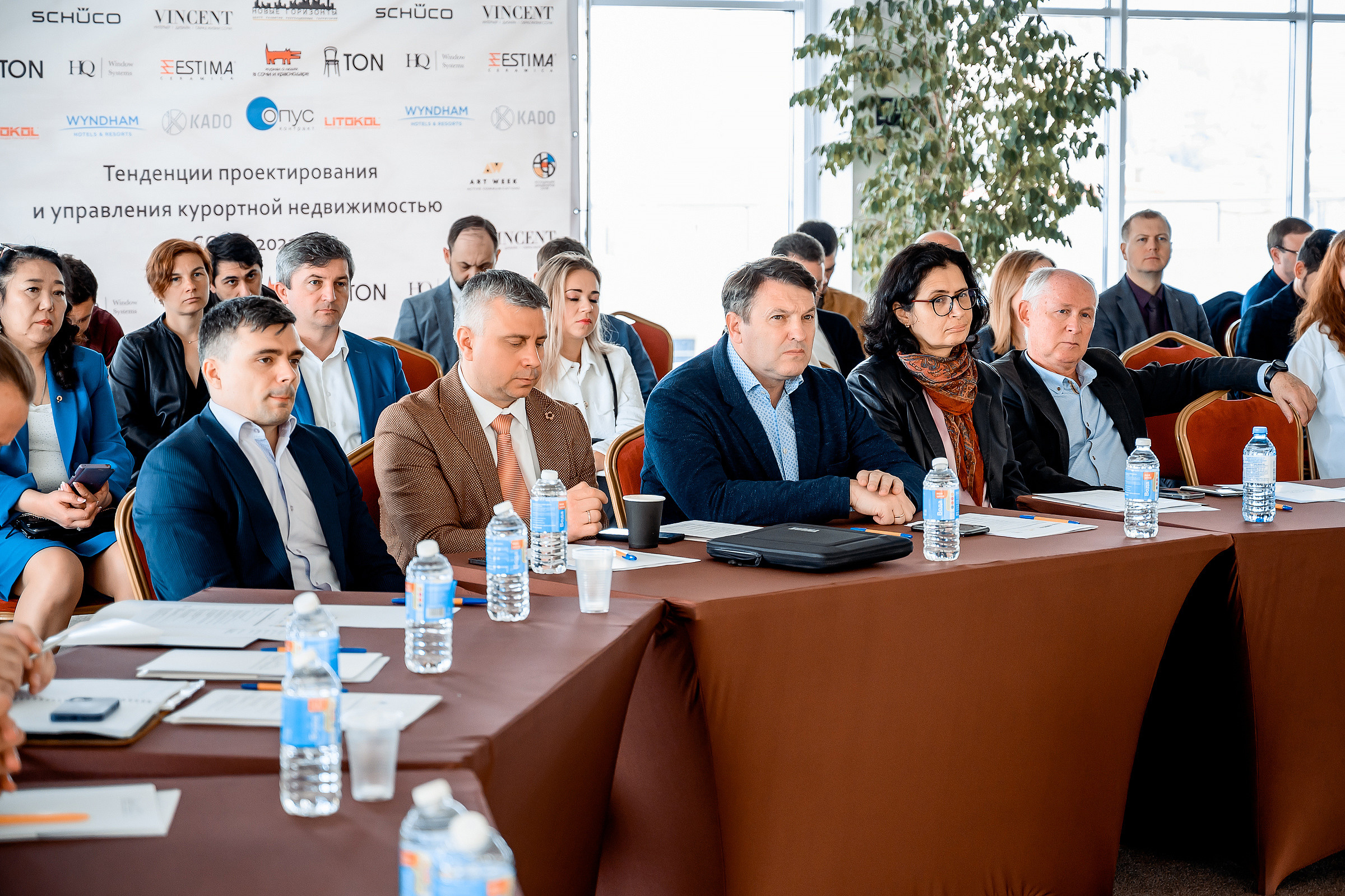 Конференция «Тенденции курортной недвижимости в Сочи». Свадебный и семейный фотограф в Сочи Никита Пищов