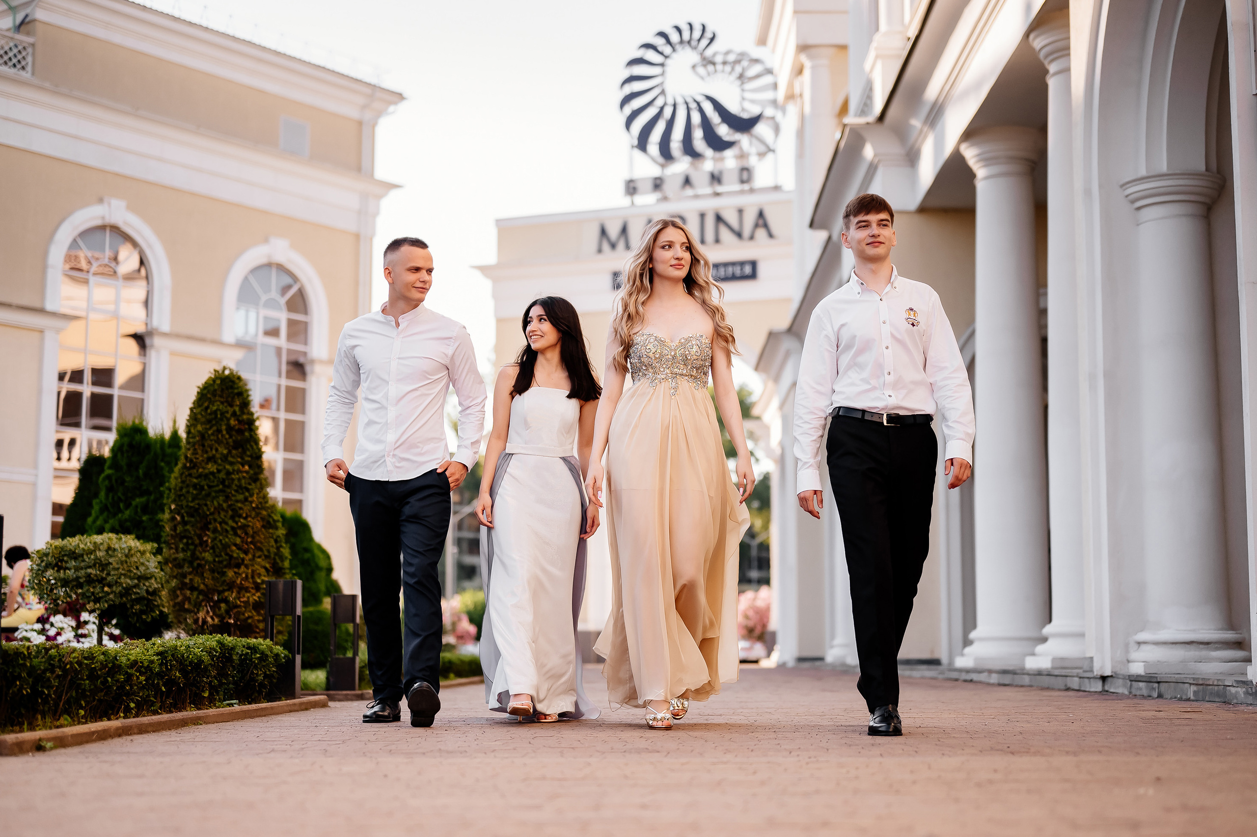 Выпускной | Прогулка на Grand Marina. Свадебный и семейный фотограф в Сочи Никита Пищов