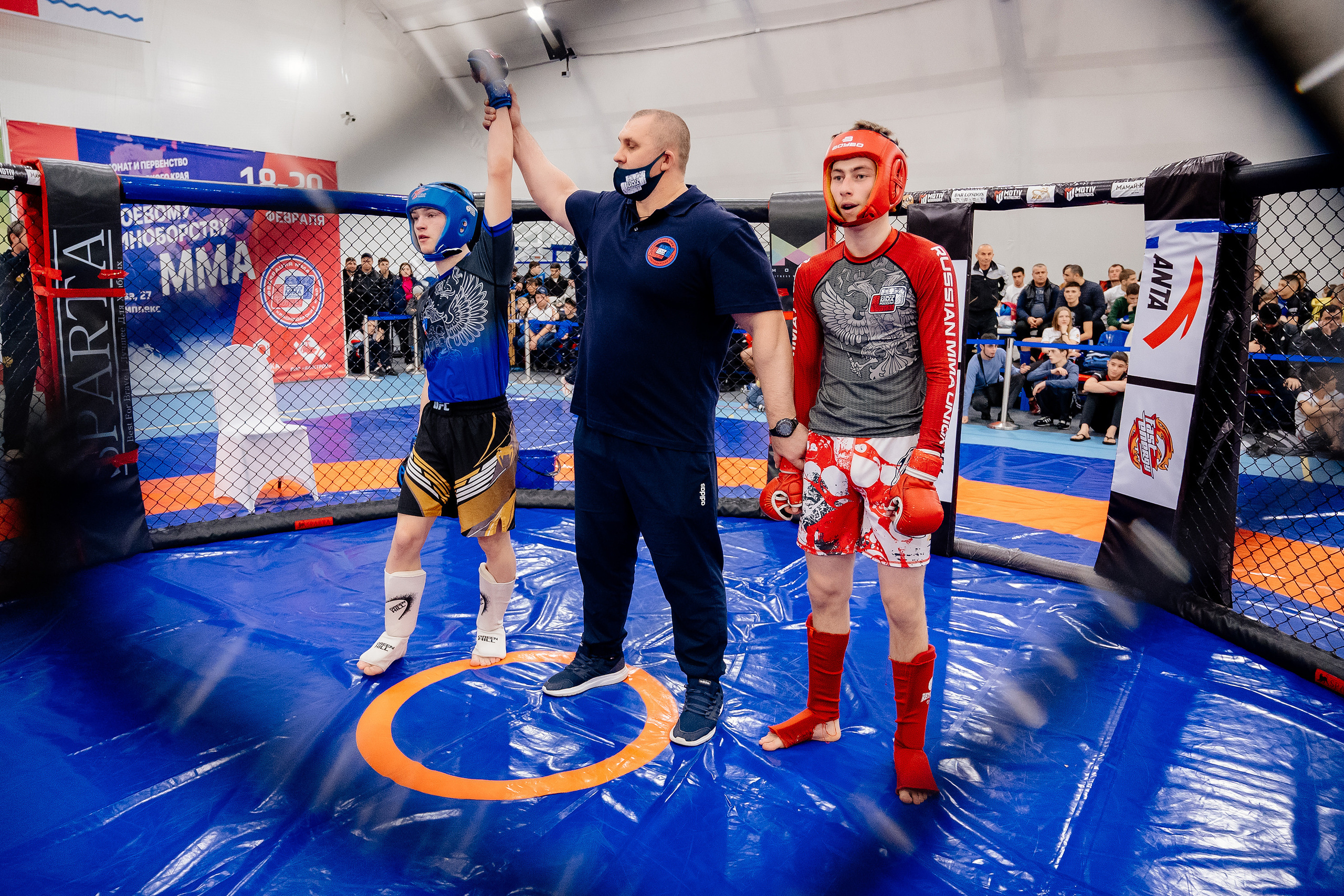 Чемпионат по смешанному боевому единоборству ММА. Свадебный и семейный фотограф в Сочи Никита Пищов