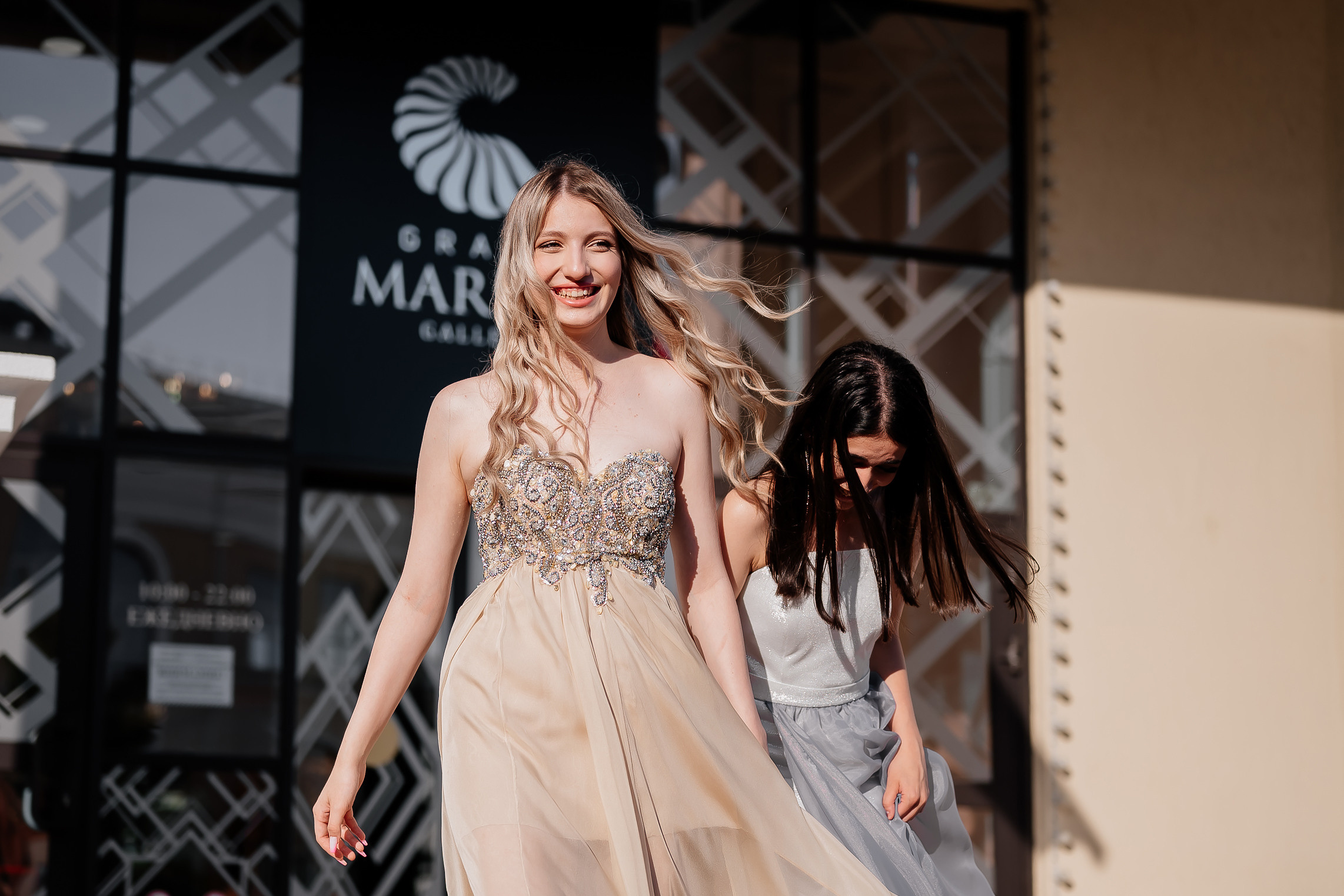 Выпускной | Прогулка на Grand Marina. Свадебный и семейный фотограф в Сочи Никита Пищов