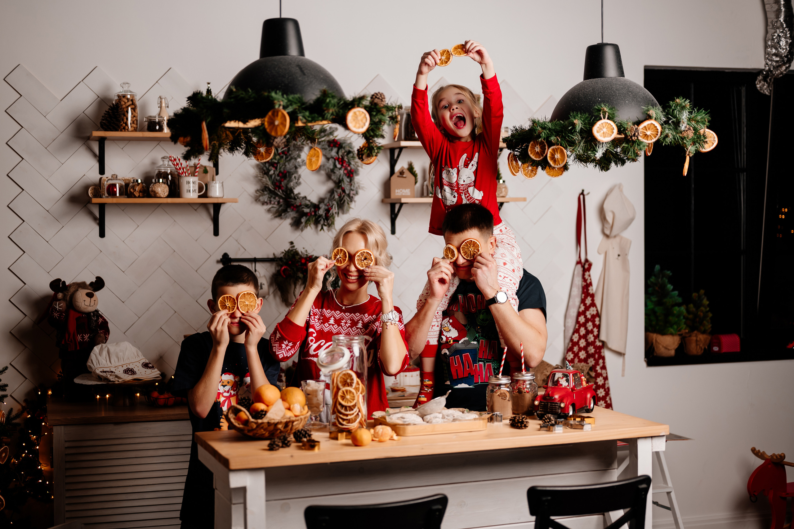 Новогодняя фотосессия. Свадебный и семейный фотограф в Сочи Никита Пищов