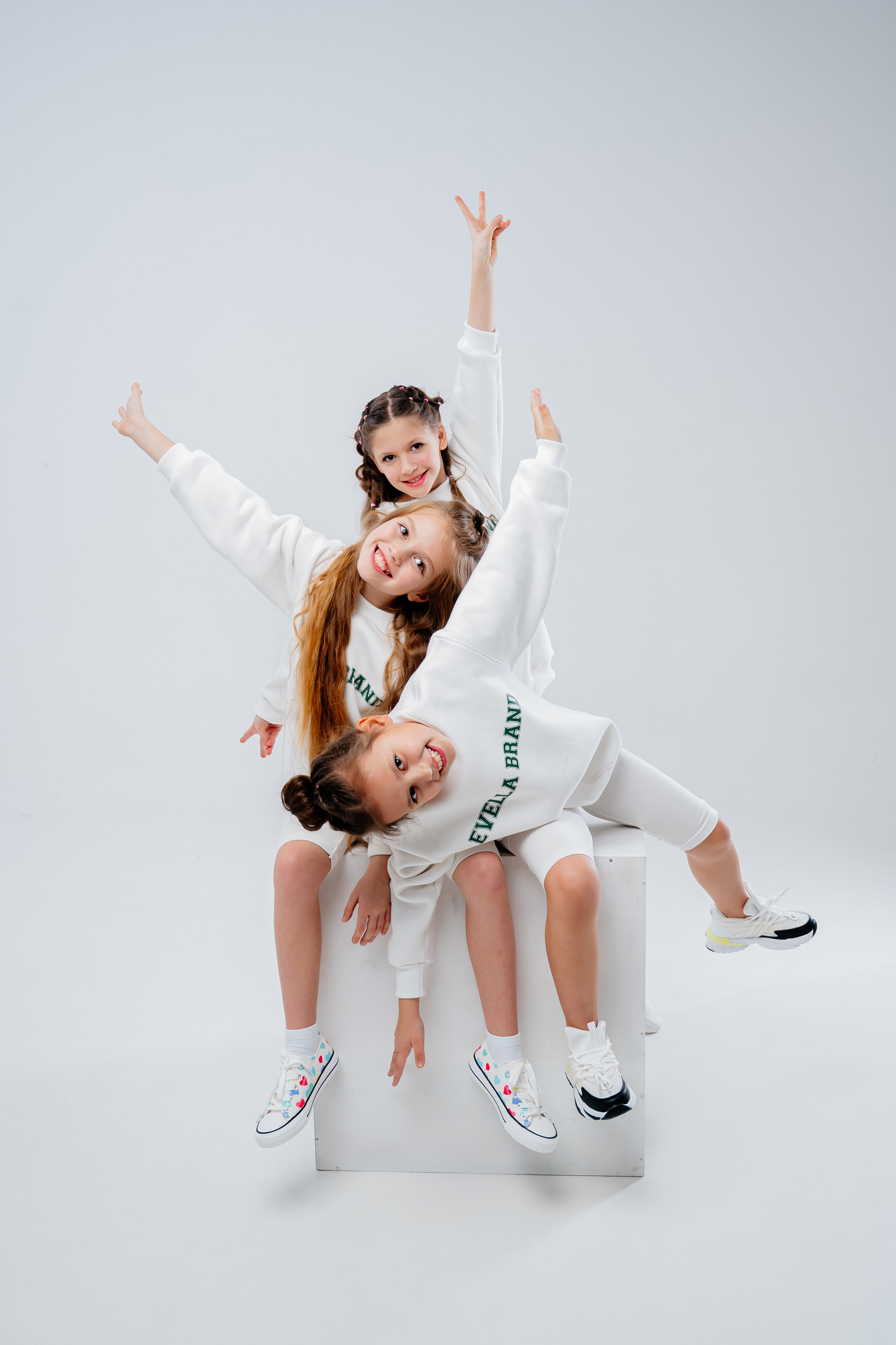 Каталог для Evella Brand. Свадебный и семейный фотограф в Сочи Никита Пищов