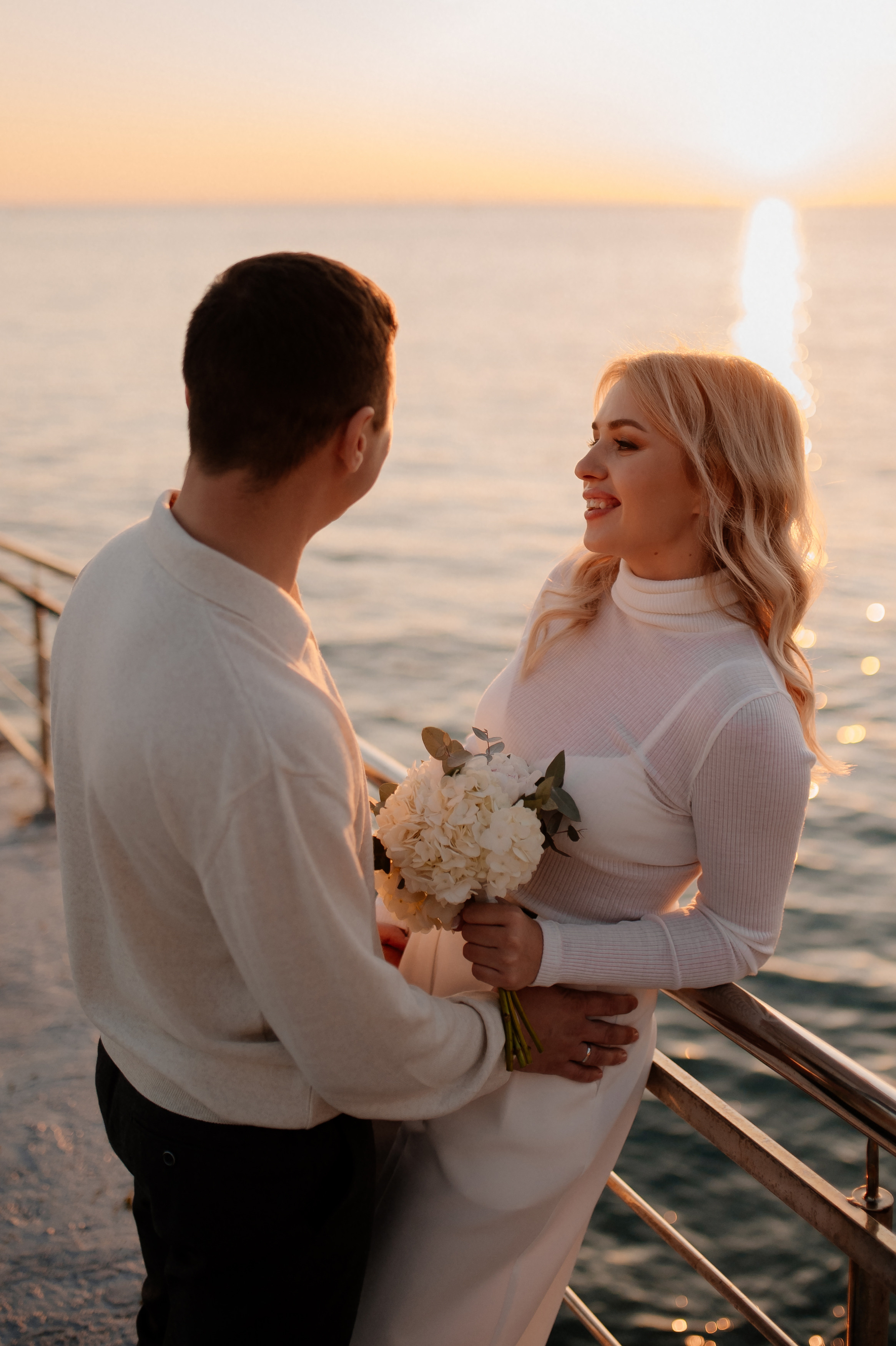 Свадебный вечер в кругу близких. Свадебный и семейный фотограф в Сочи Никита Пищов