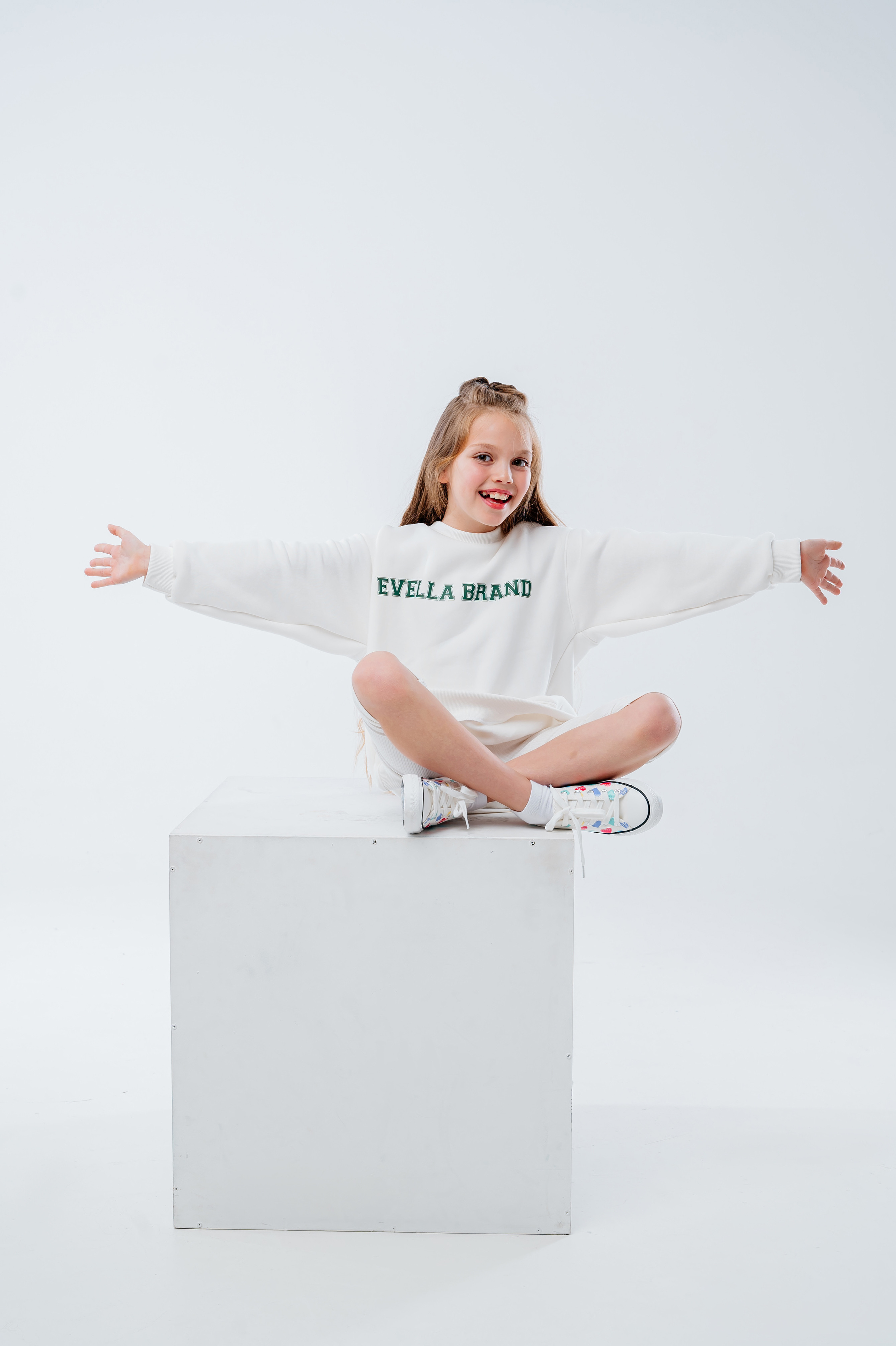 Каталог для Evella Brand. Свадебный и семейный фотограф в Сочи Никита Пищов