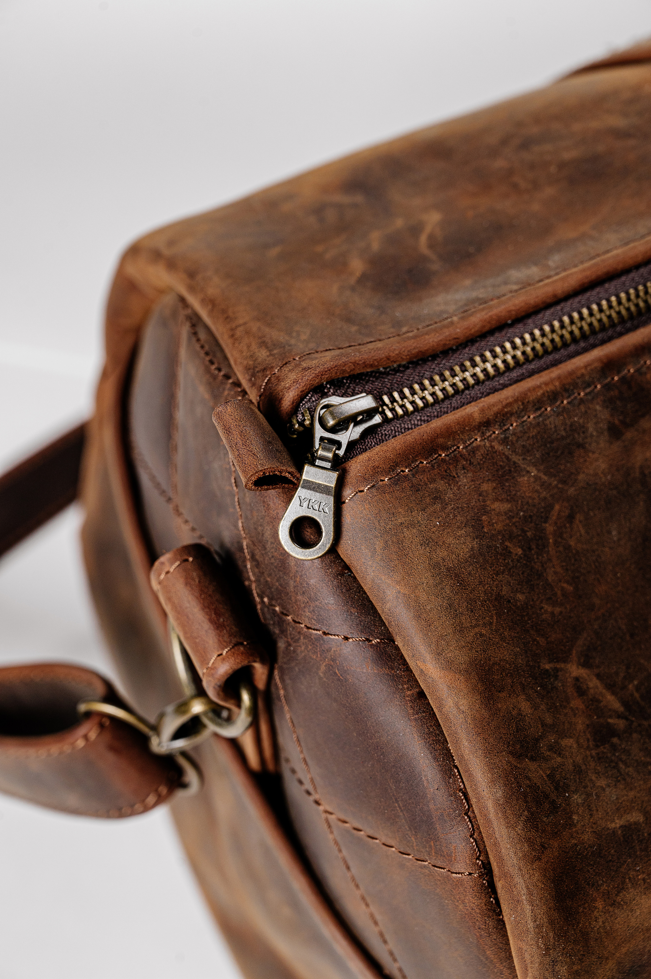 Каталог кожаных изделий MOKSA. Свадебный и семейный фотограф в Сочи Никита Пищов