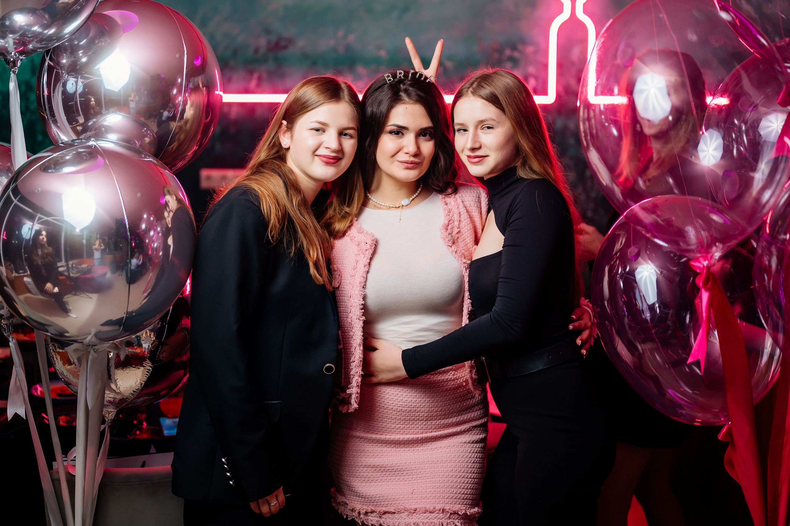 Девичник в «У себя 14». Свадебный и семейный фотограф в Сочи Никита Пищов