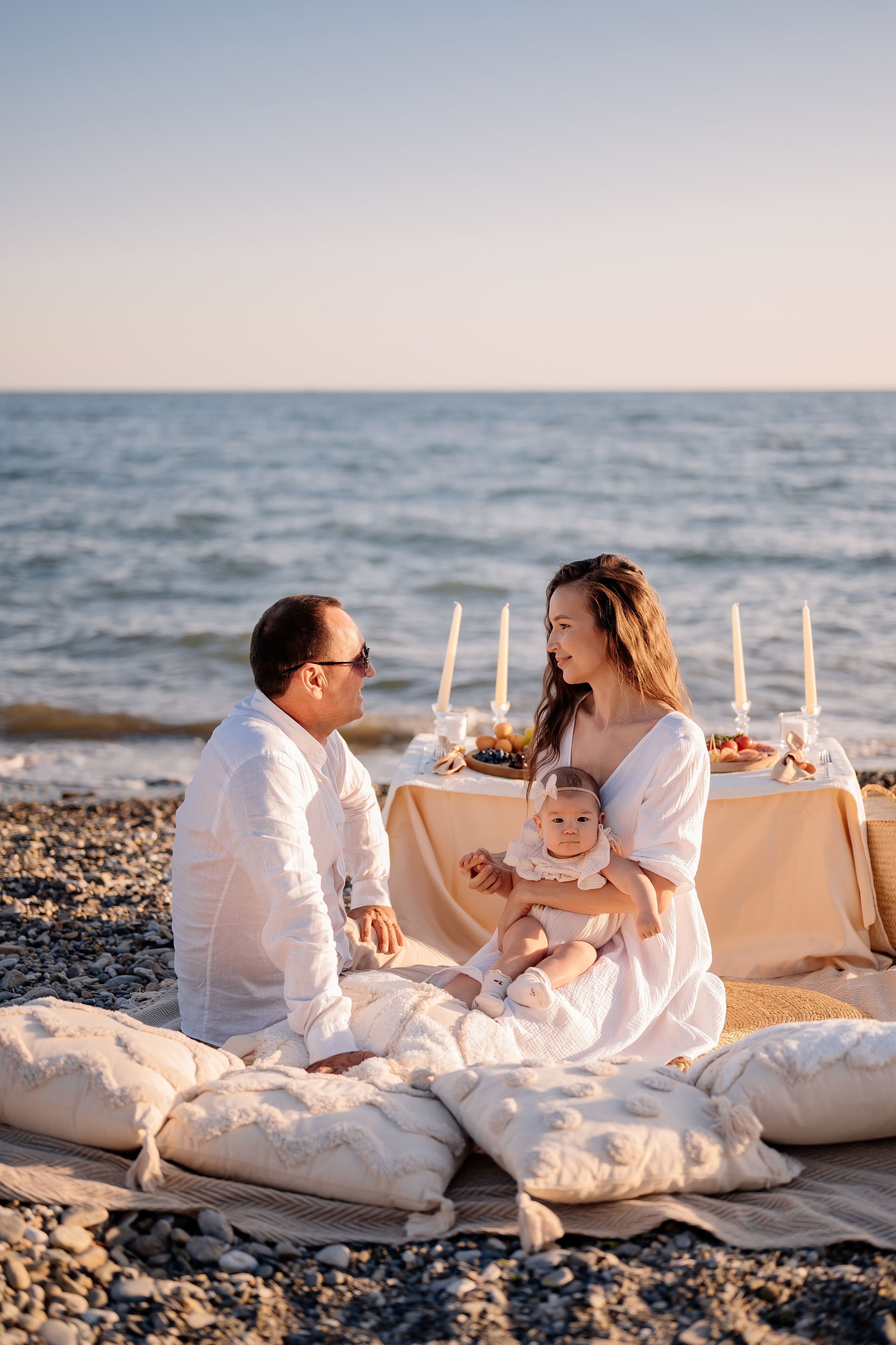 Свидание на пляже. Свадебный и семейный фотограф в Сочи Никита Пищов