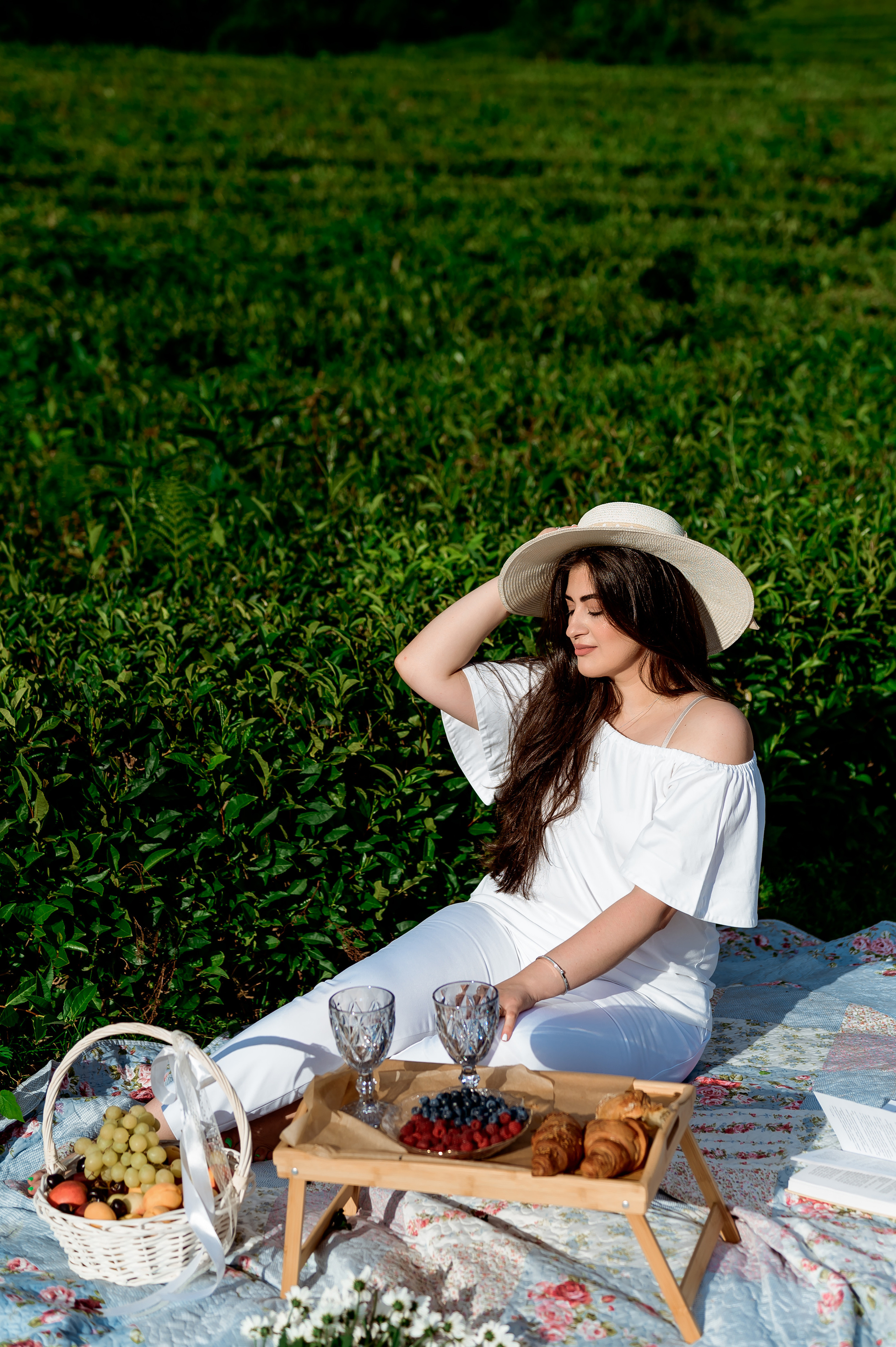 Женская фотосессия на Чайных плантациях. Свадебный и семейный фотограф в Сочи Никита Пищов
