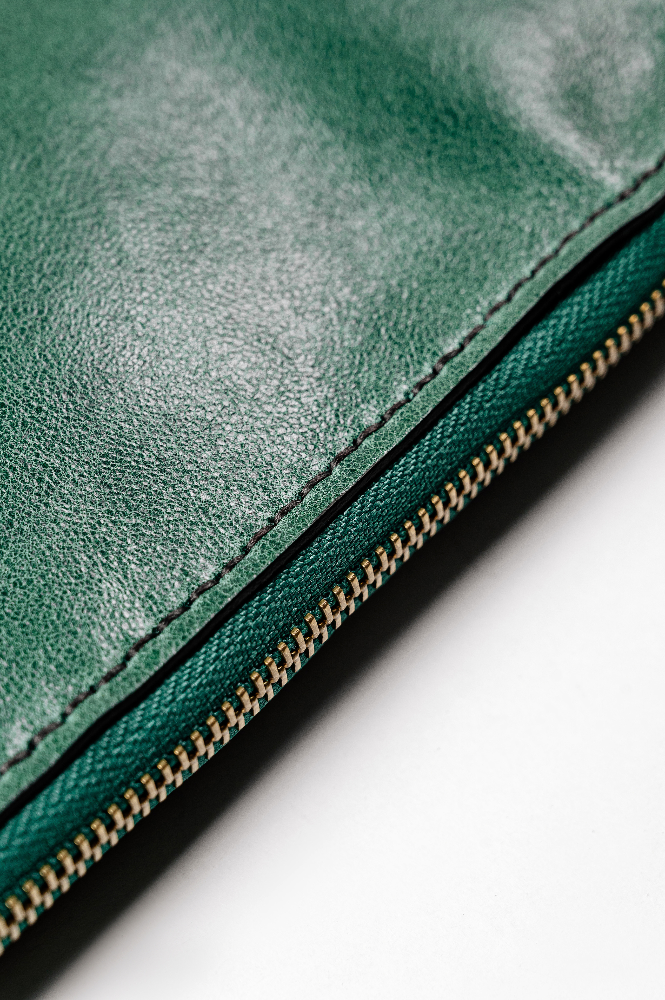 Каталог кожаных изделий MOKSA. Свадебный и семейный фотограф в Сочи Никита Пищов