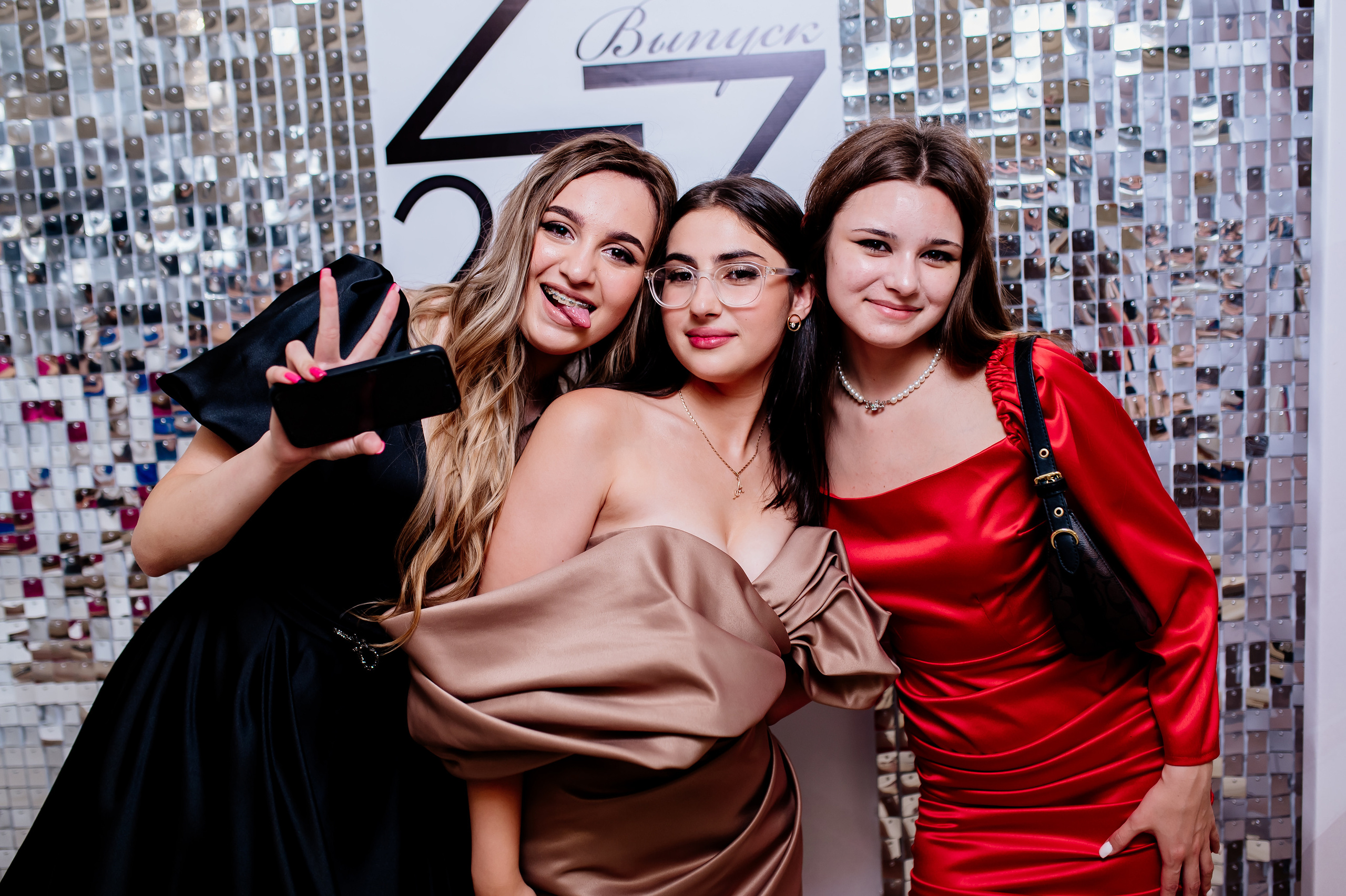 Выпускной 2023 | Лицей № 59. Свадебный и семейный фотограф в Сочи Никита Пищов