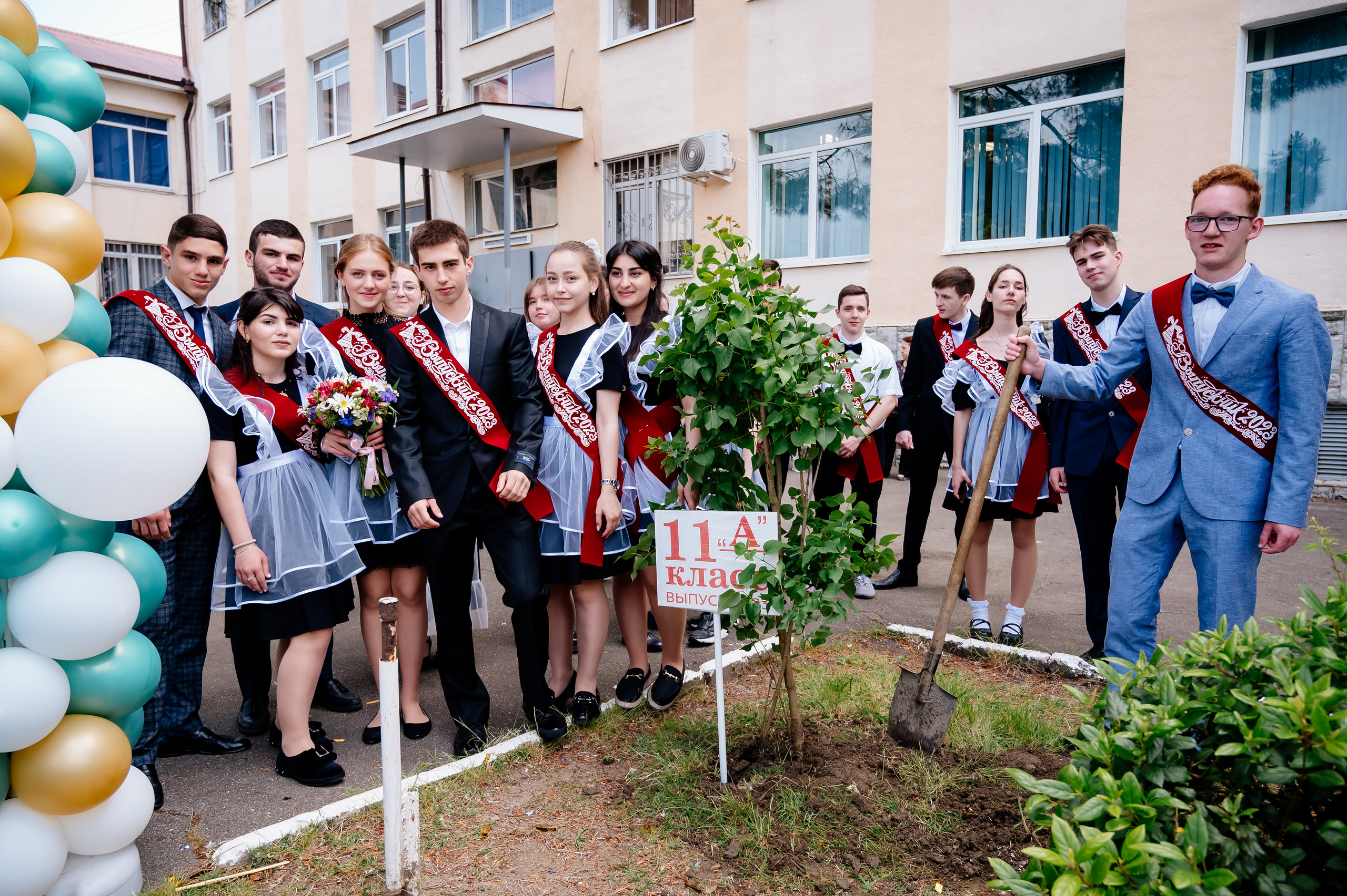 Последний звонок 2023. Свадебный и семейный фотограф в Сочи Никита Пищов