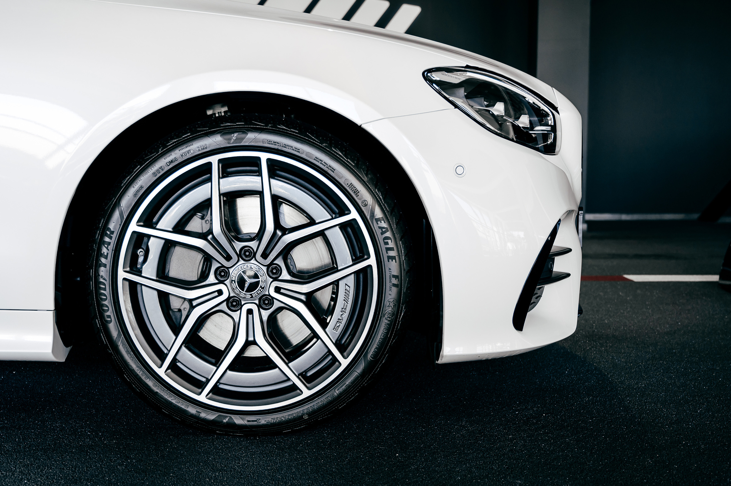 Авто. Свадебный и семейный фотограф в Сочи Никита Пищов