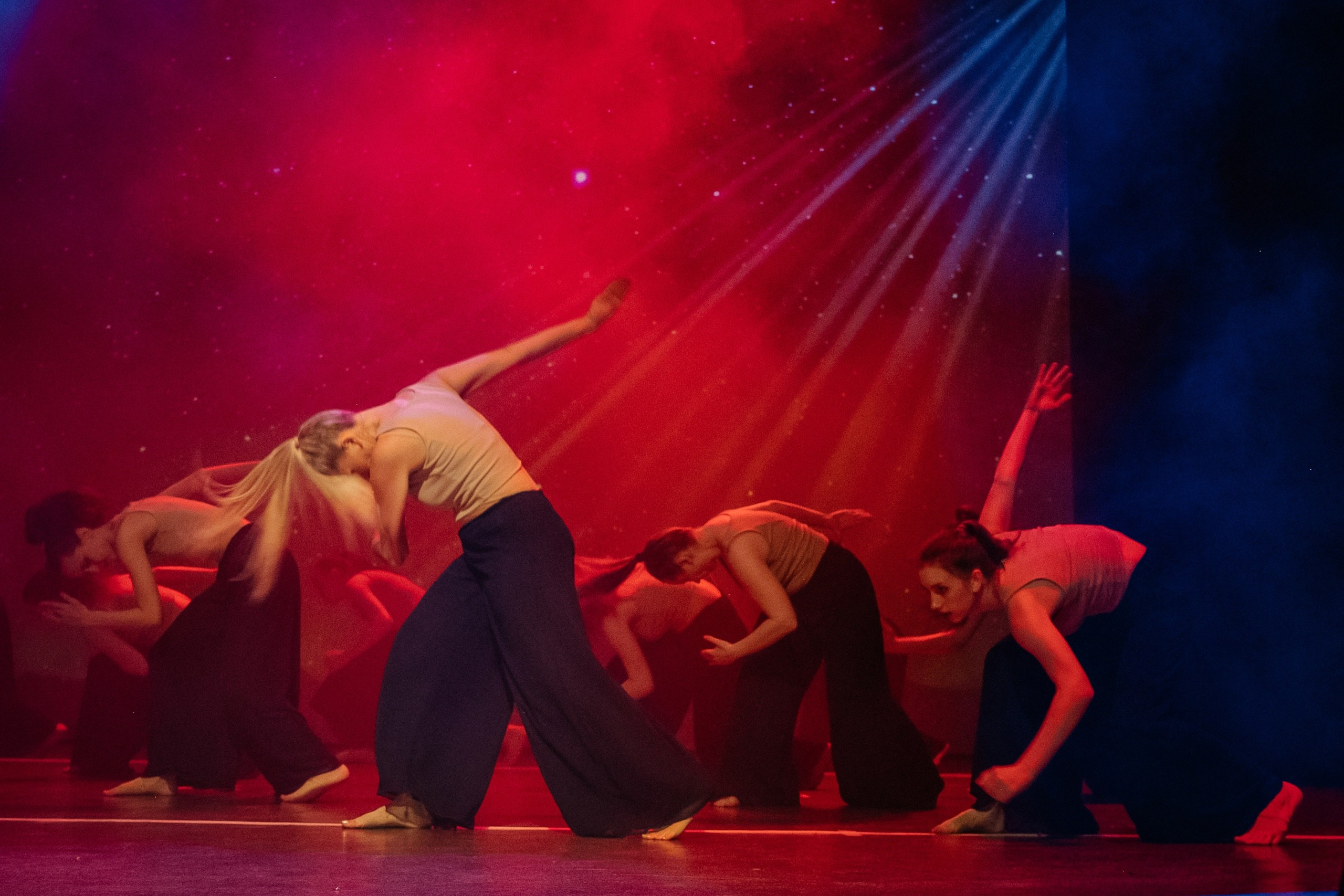 Танцы. Фотограф Елена Рогашкова