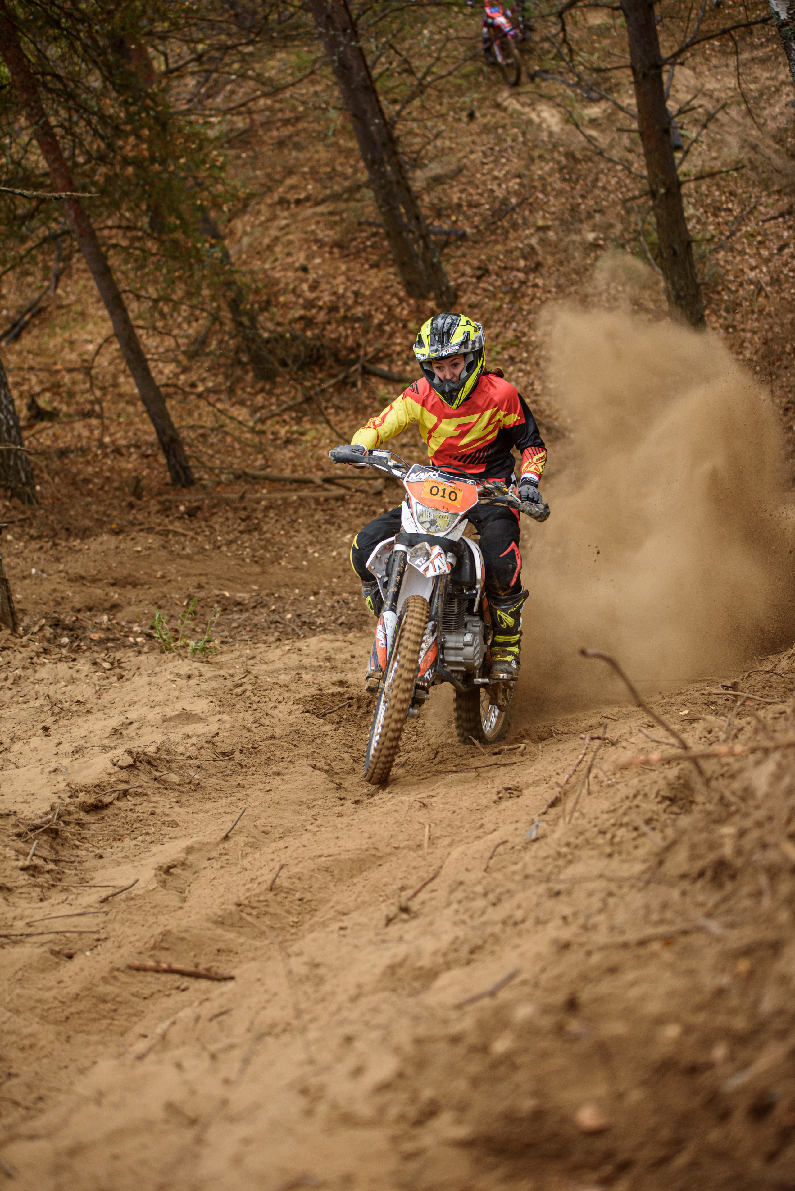 В поиске зацепа. Мотофотограф в Нижнем Новгороде Динара Зуйкова