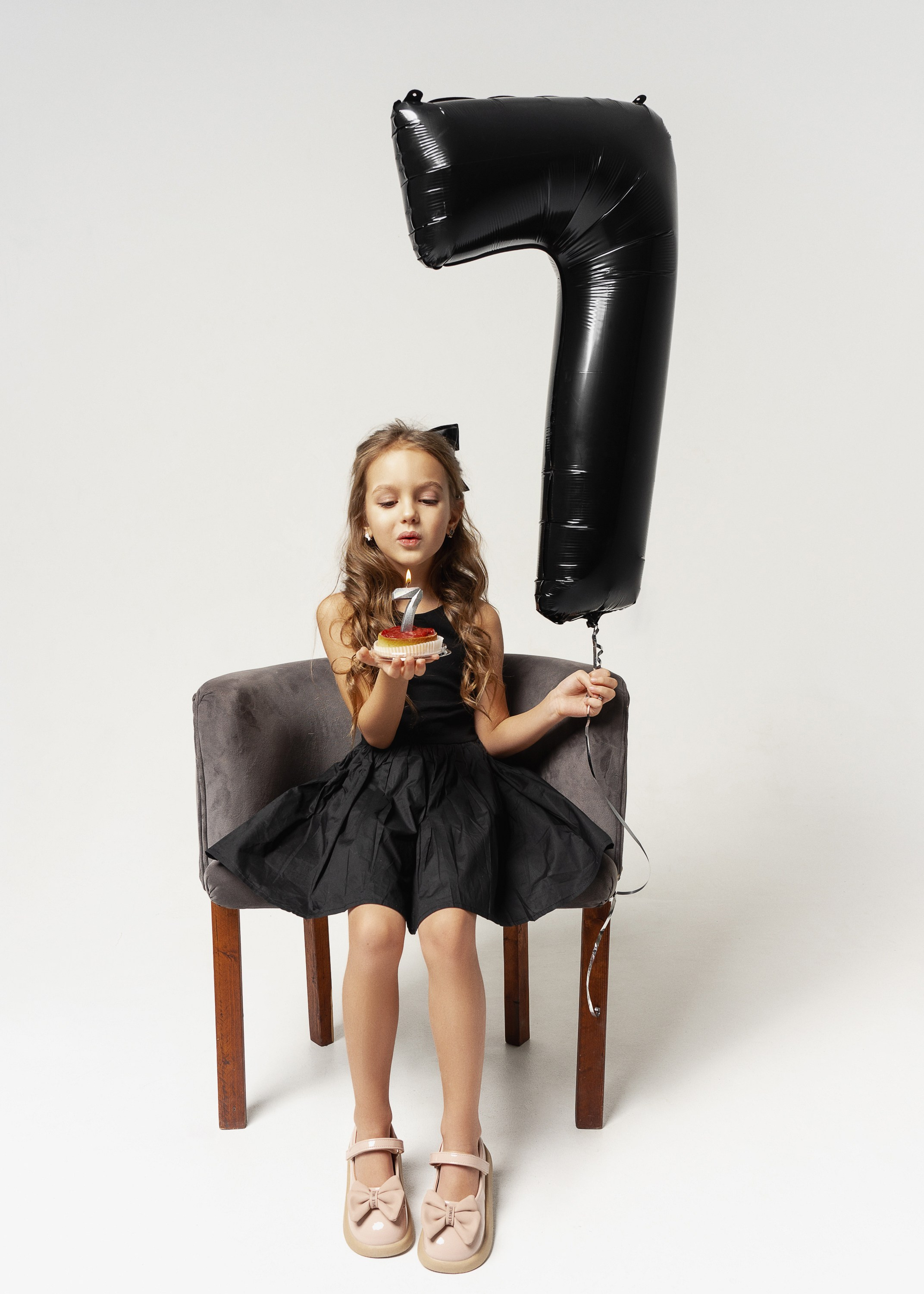 КСЮША. Женский портрет