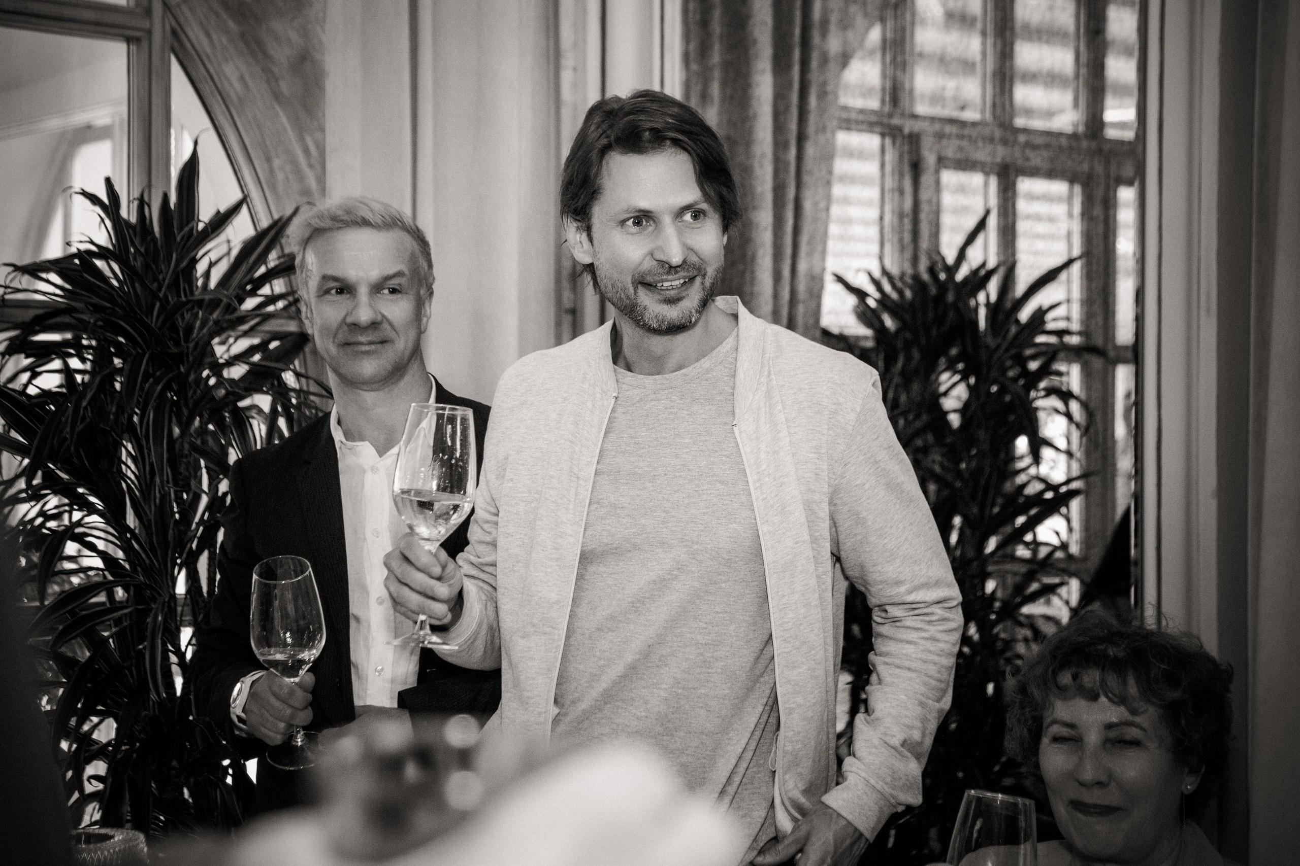 Свадебная фотосессия на ВДНХ. Свадебный и семейный фотограф в Москве и Подмосковье Лариса Козлова