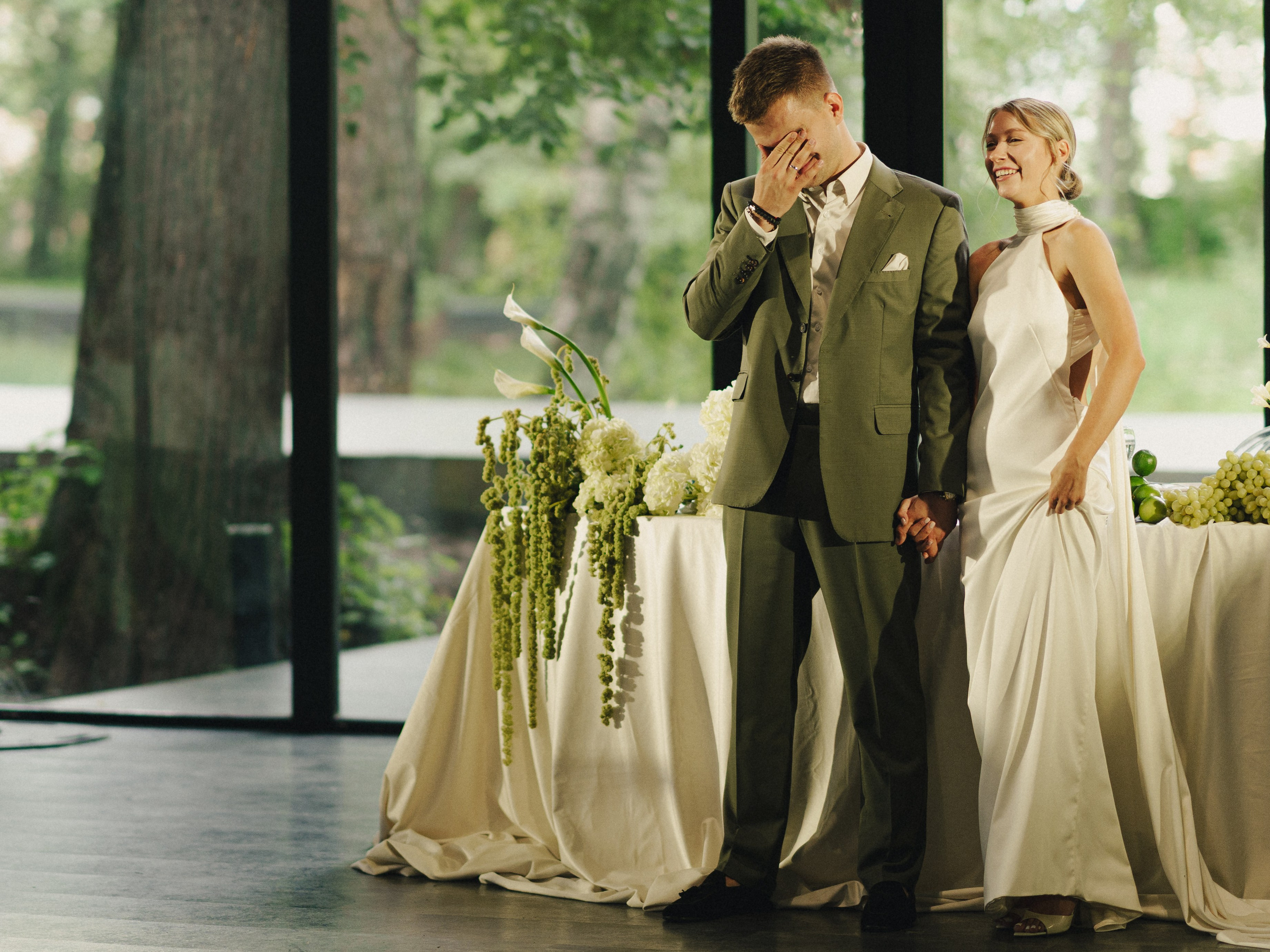 И даже птицы им пели песни. Свадебный фотограф Наташа Алешина