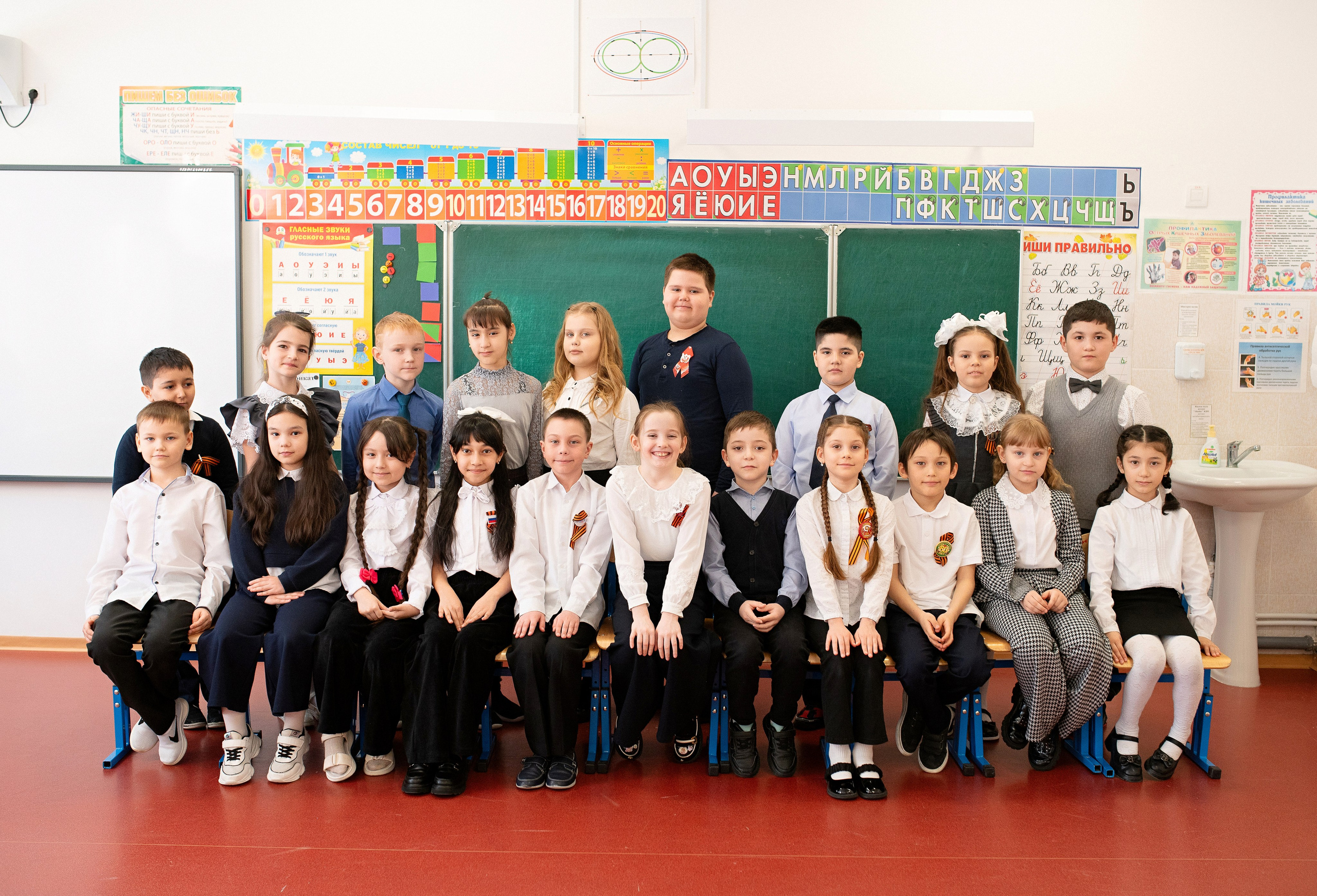 Фотографирую школьников для школьных выпускных альбомов и фотокниг в Сургуте и Нефтеюганске.