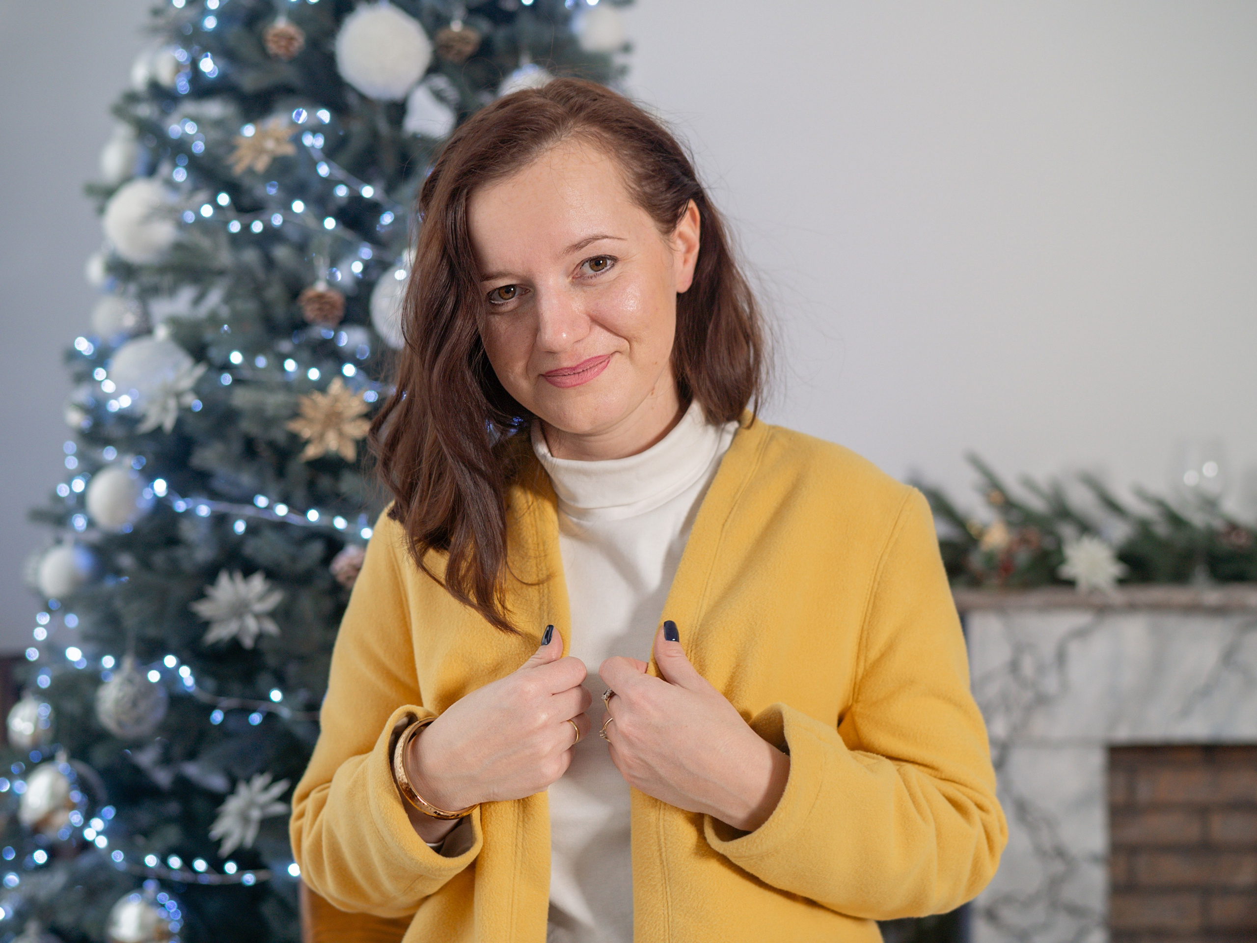 С бабушками. Фотограф Зинаида Евдокимова