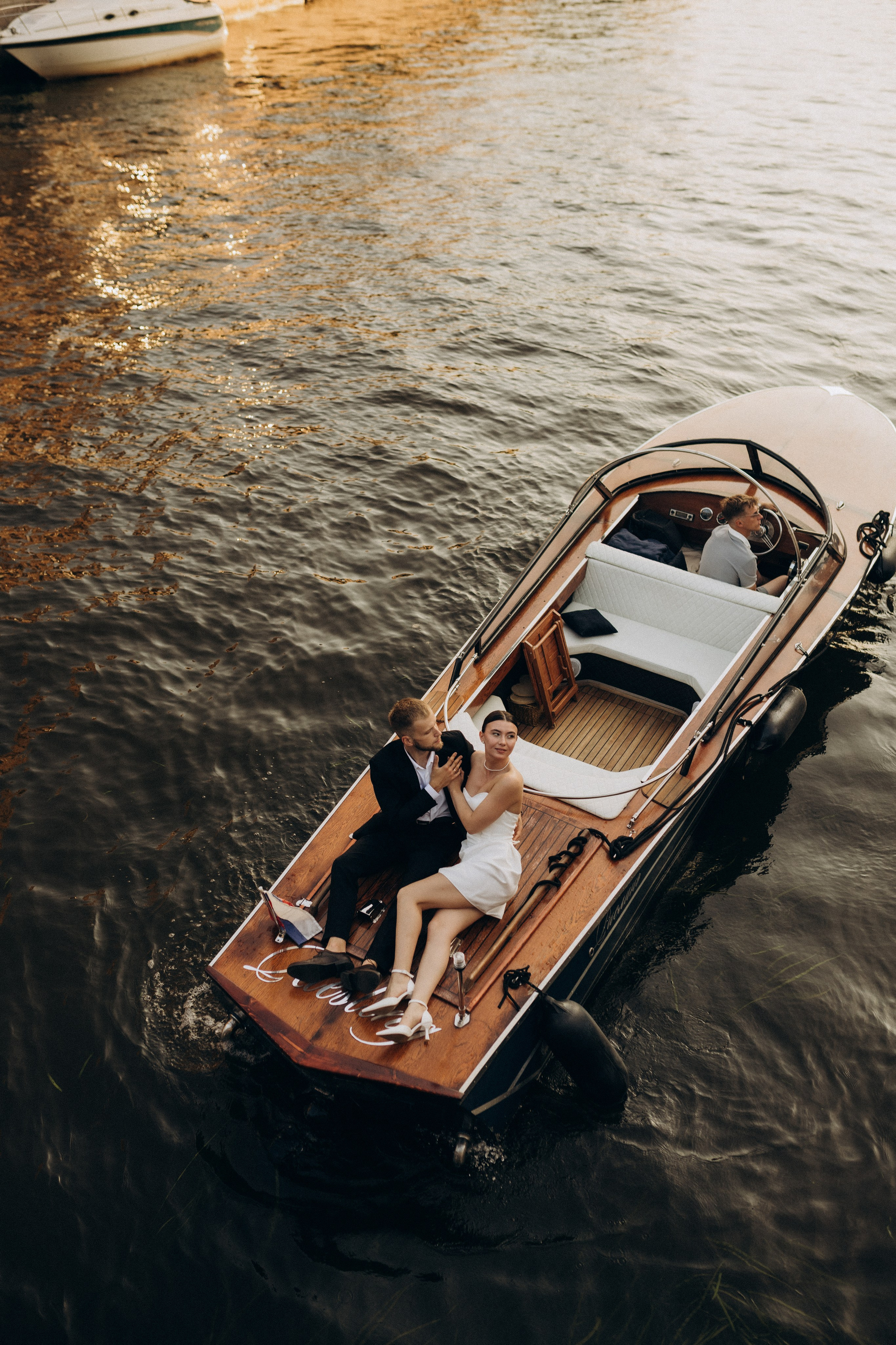 Костя и Лиза|прогулка + катер. Свадебный и love story фотограф в Санкт-Петербурге