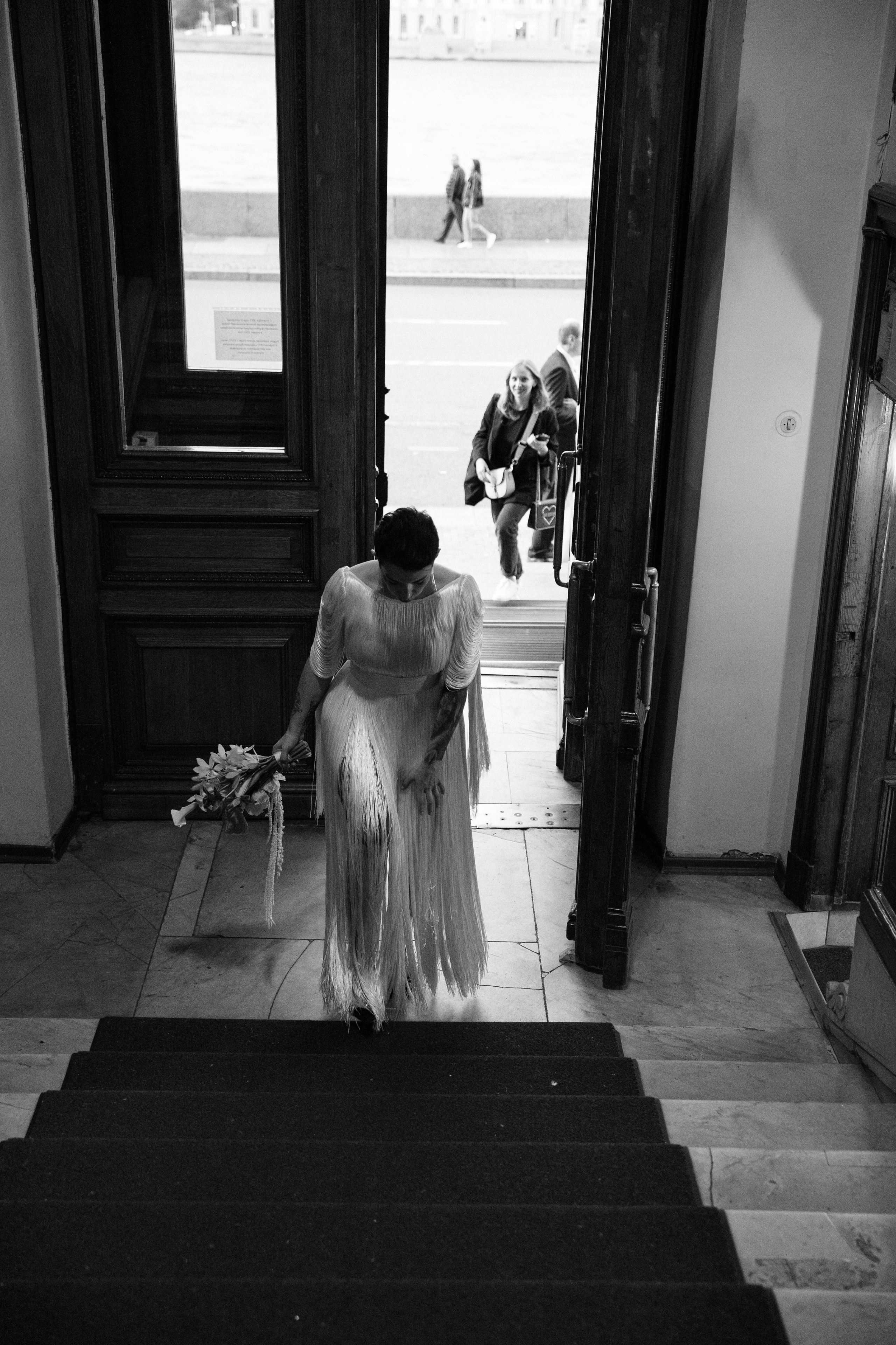 Свадьба в сошиал клабе. Свадебный фотограф организатор в Санкт-Петербурге Ассоль Опарина