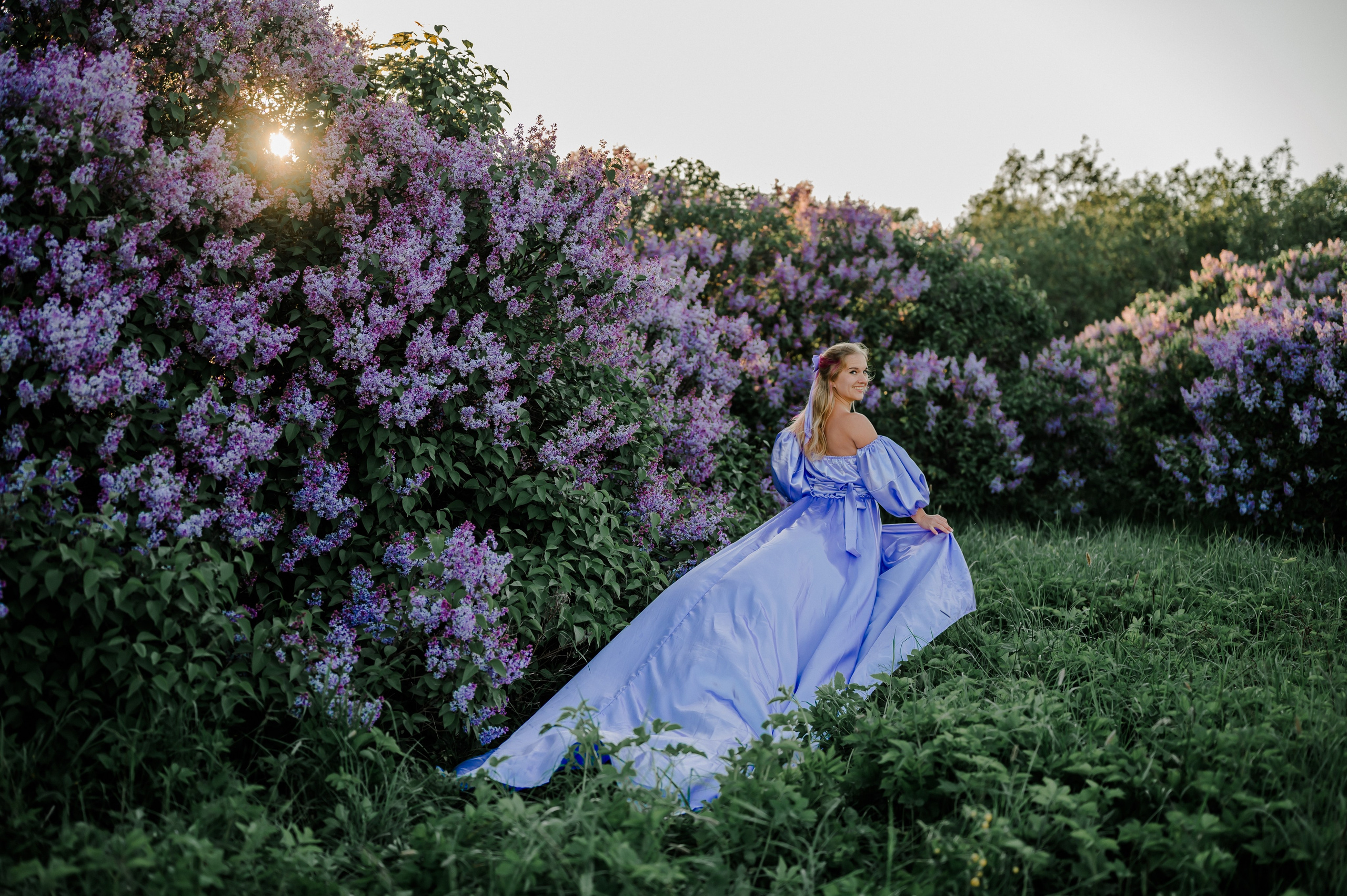 Юлия и сирень. Свадебный и семейный фотограф Евгения Кононова