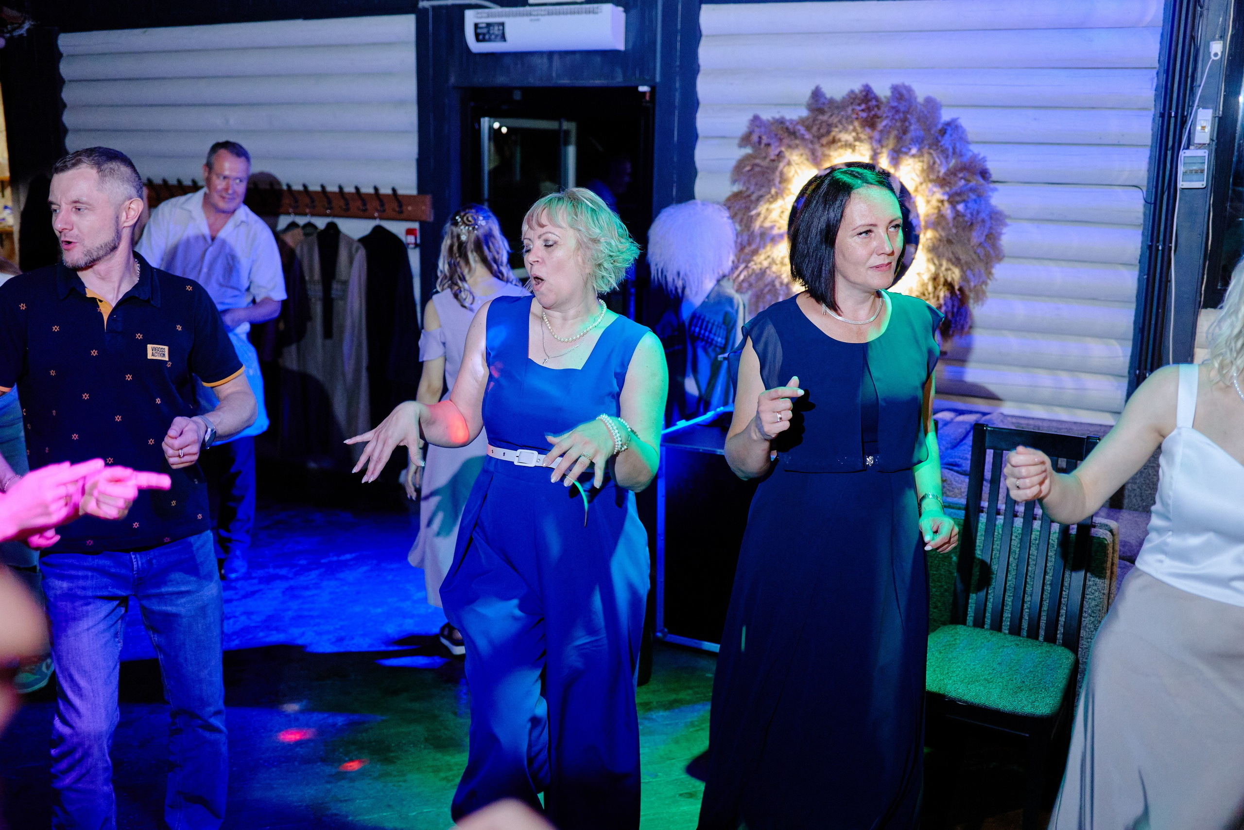 Выпускной 35 Сош. Фотограф Выпускные альбомы Таганрог Сергей Коробченко