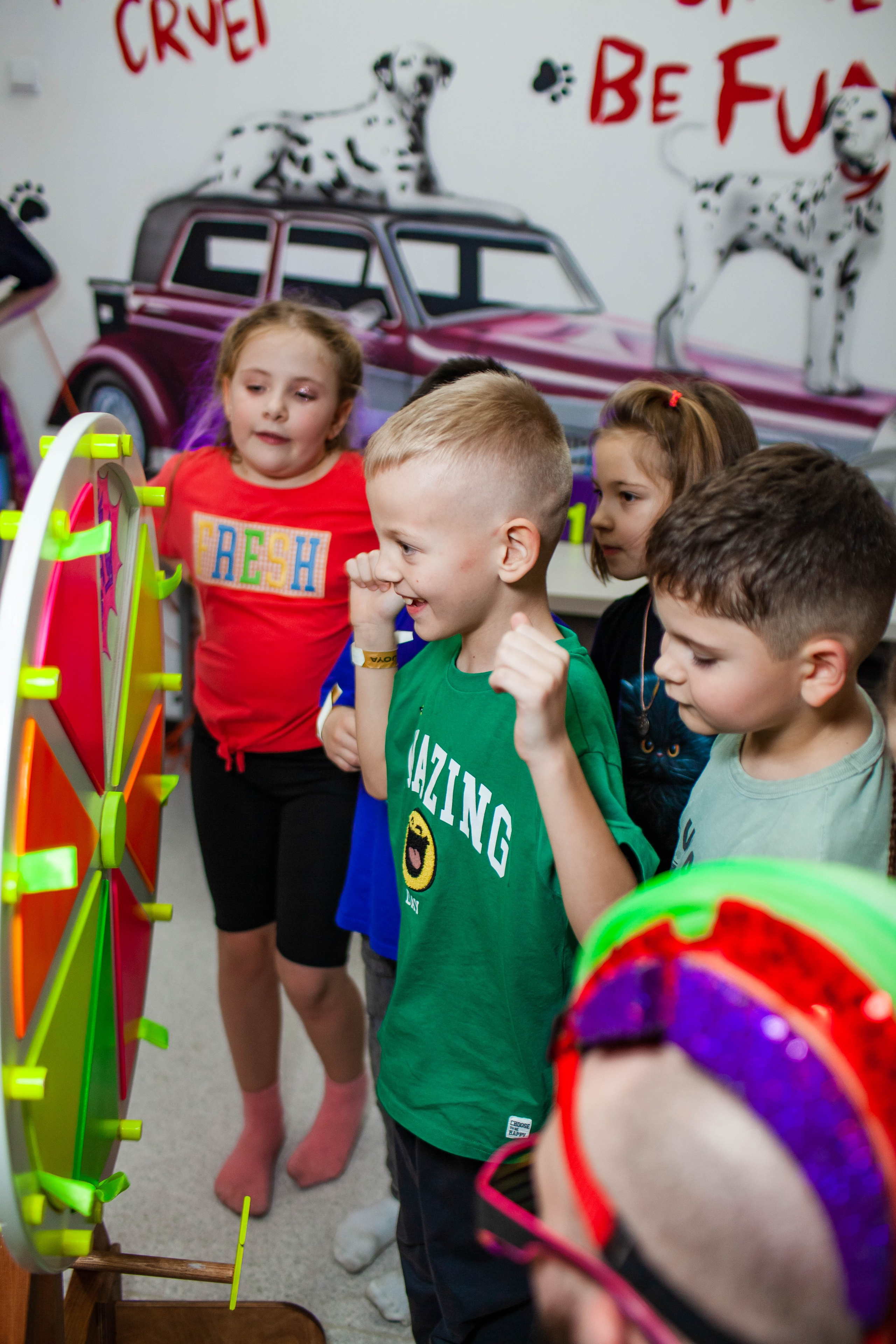 Неон Челендж День рождения Ярослава. Детский и семейный фотограф в Санкт-Петербурге Елизавета Сорокина