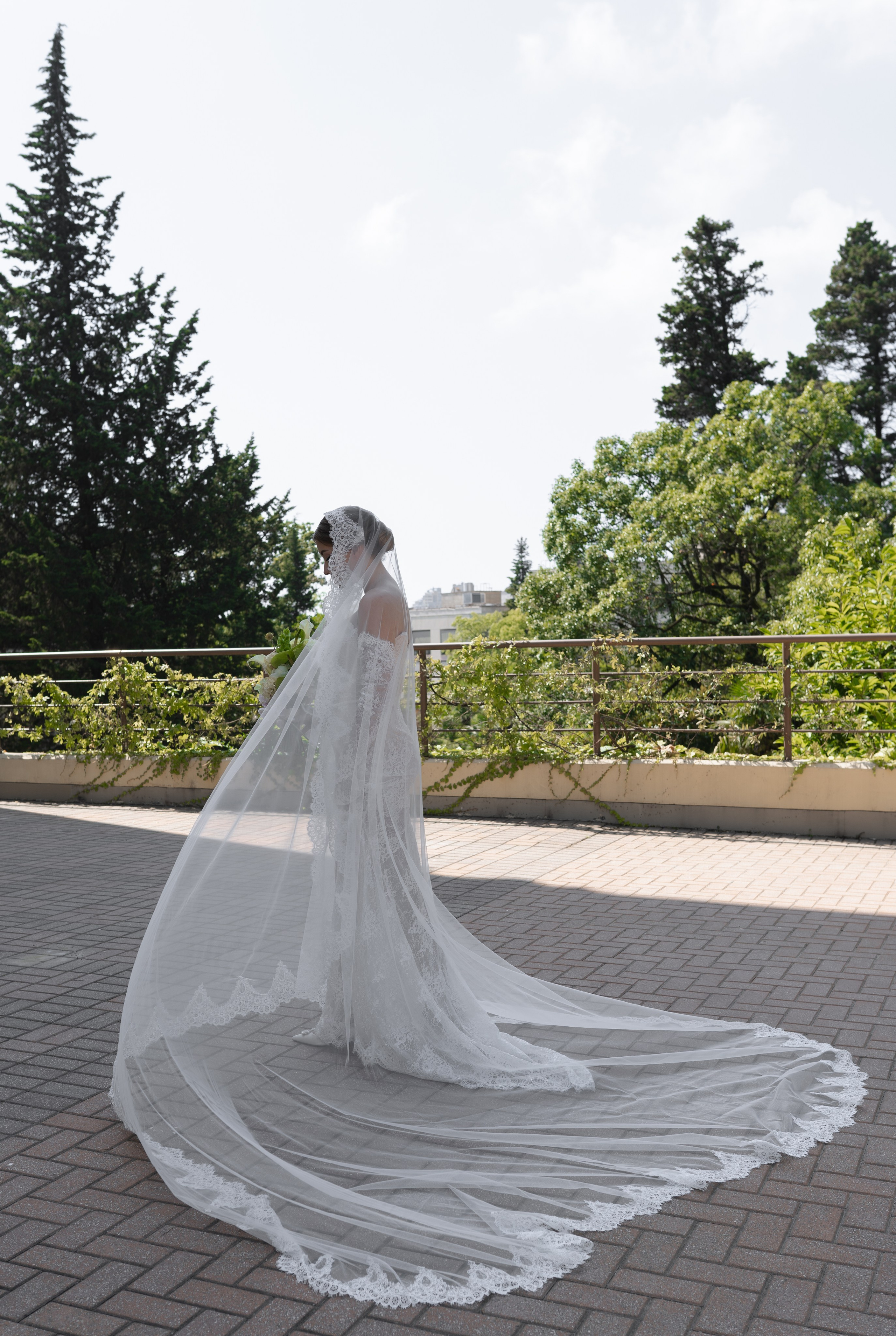 Свадебная прогулка. Фотограф Виолетта Матевосян