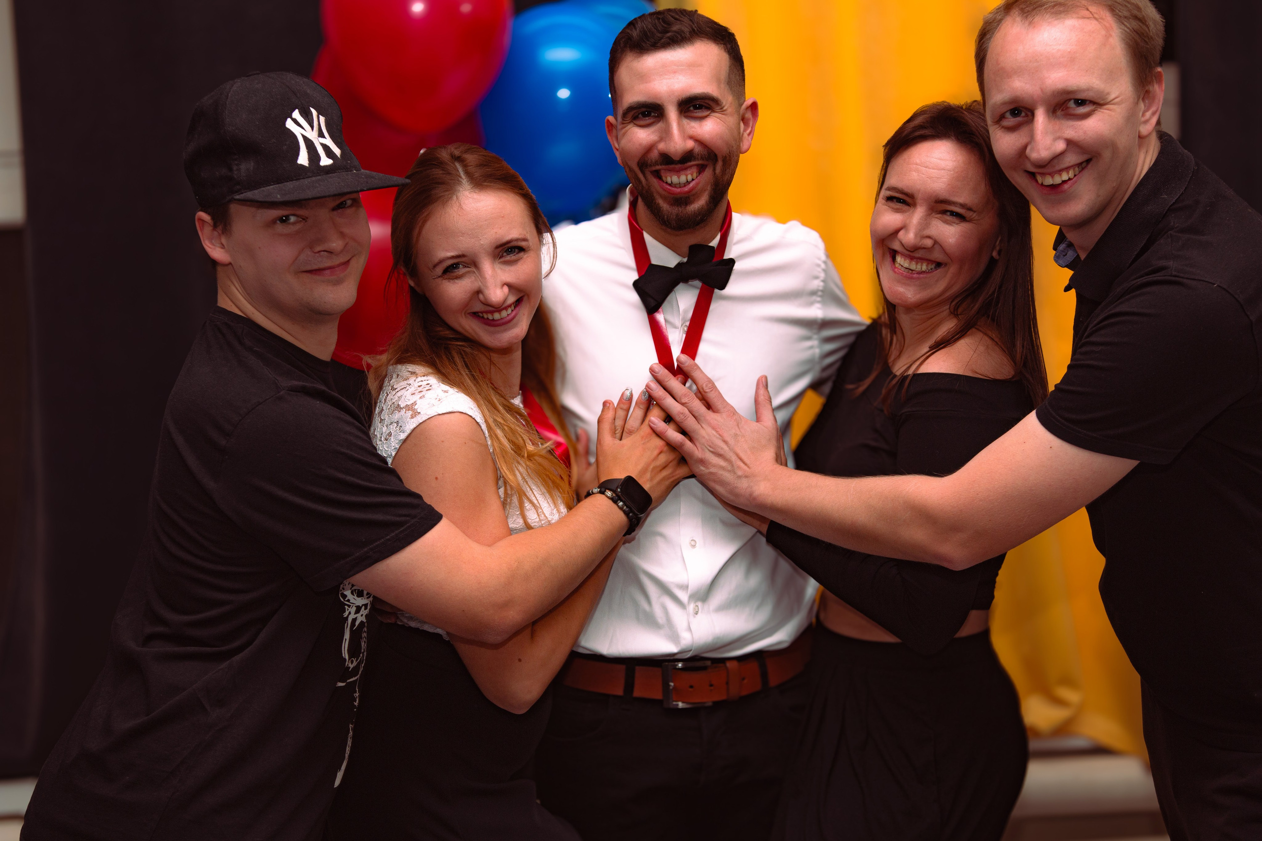 Dance cafe вечеринка