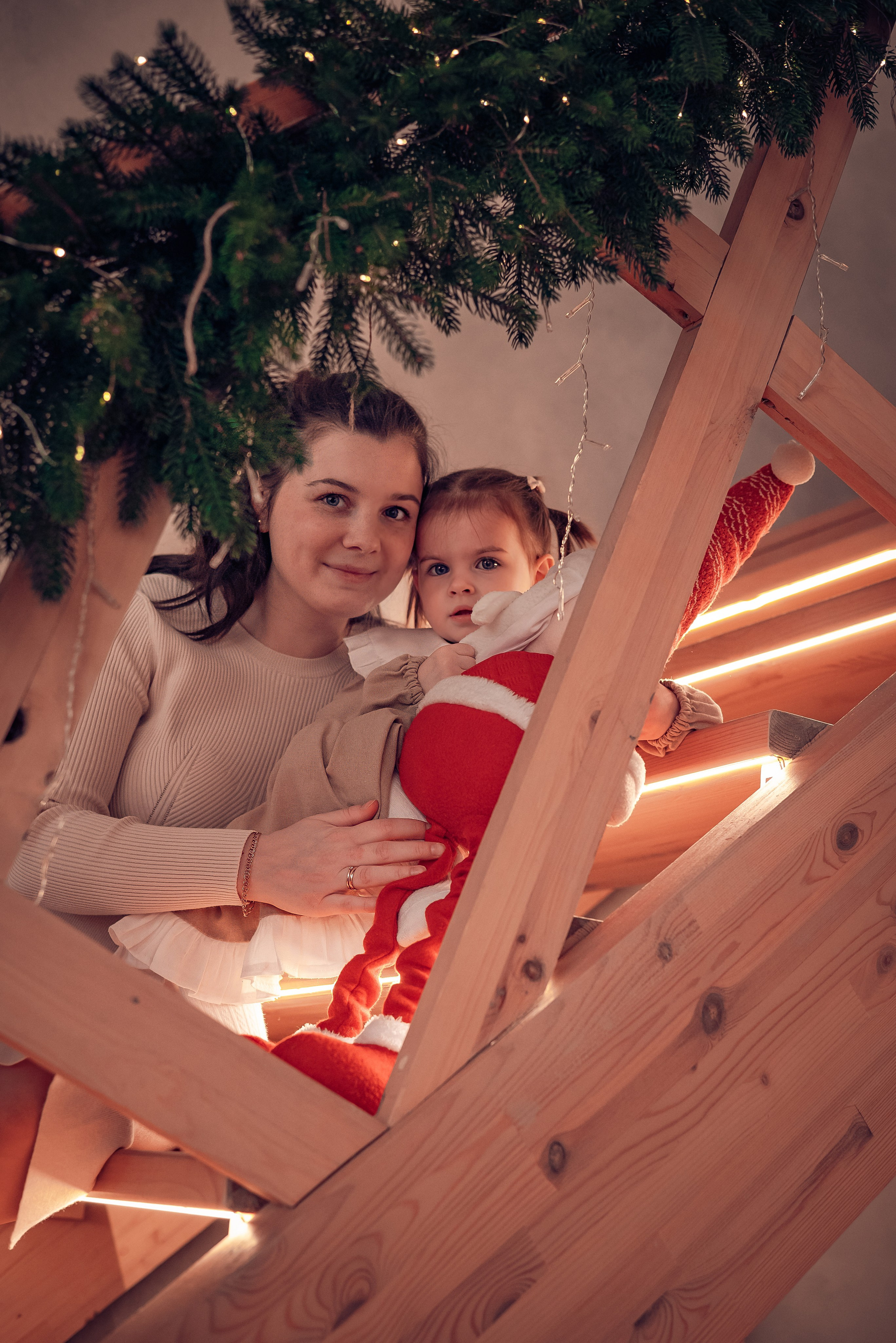 Виктория, Александр, Ванюша и Ариша. Фотографы крещения/венчания  Красноярск Татьяна и Вячеслав Переваловы