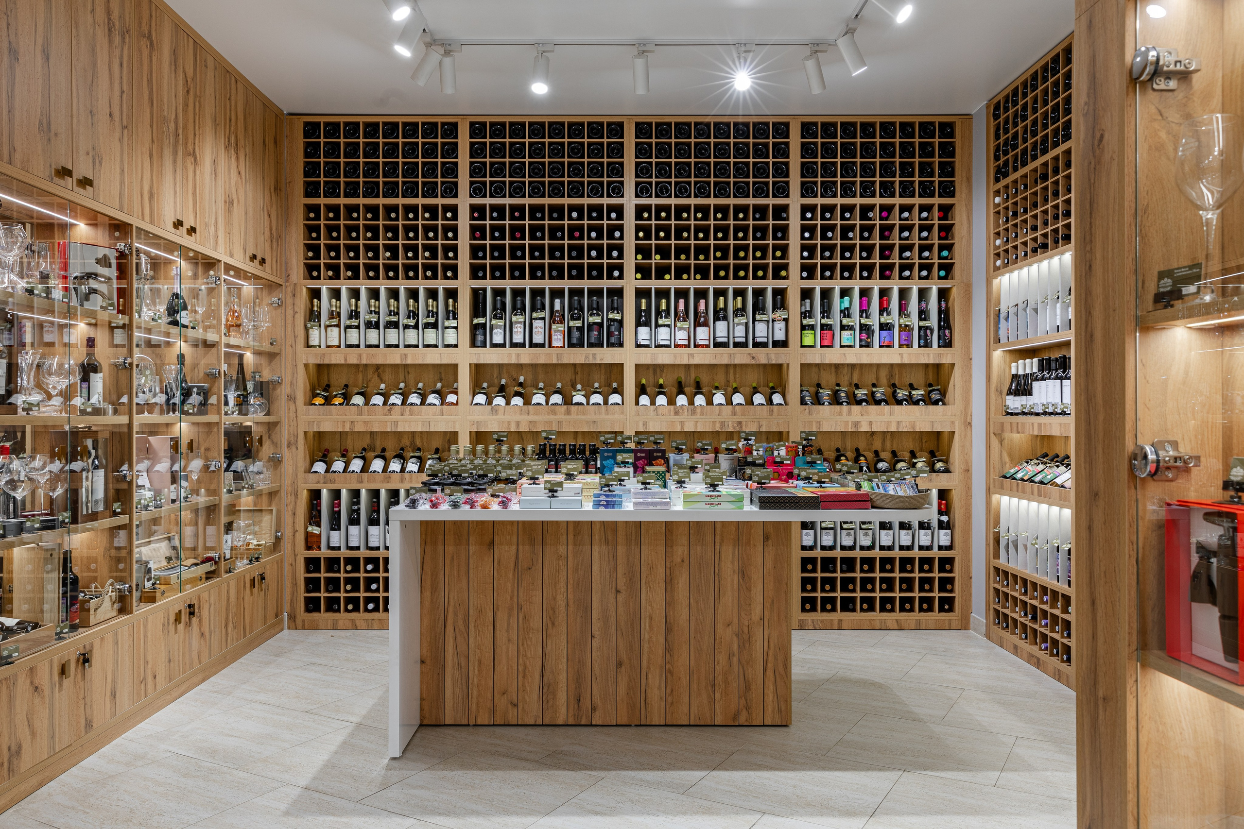 Интерьер ателье вина Абрау-Дюрсо. Интерьерный фотограф Москва