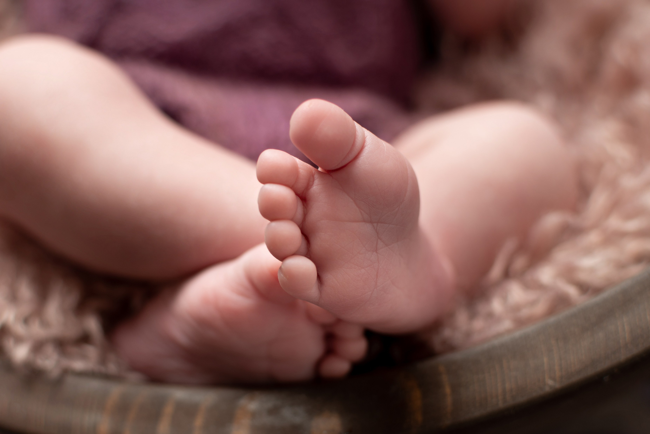 Ньюборн пакет Крепыш малышка Маргарита. Фотограф новорожденных в Нижневартовске Лара Курдюкова