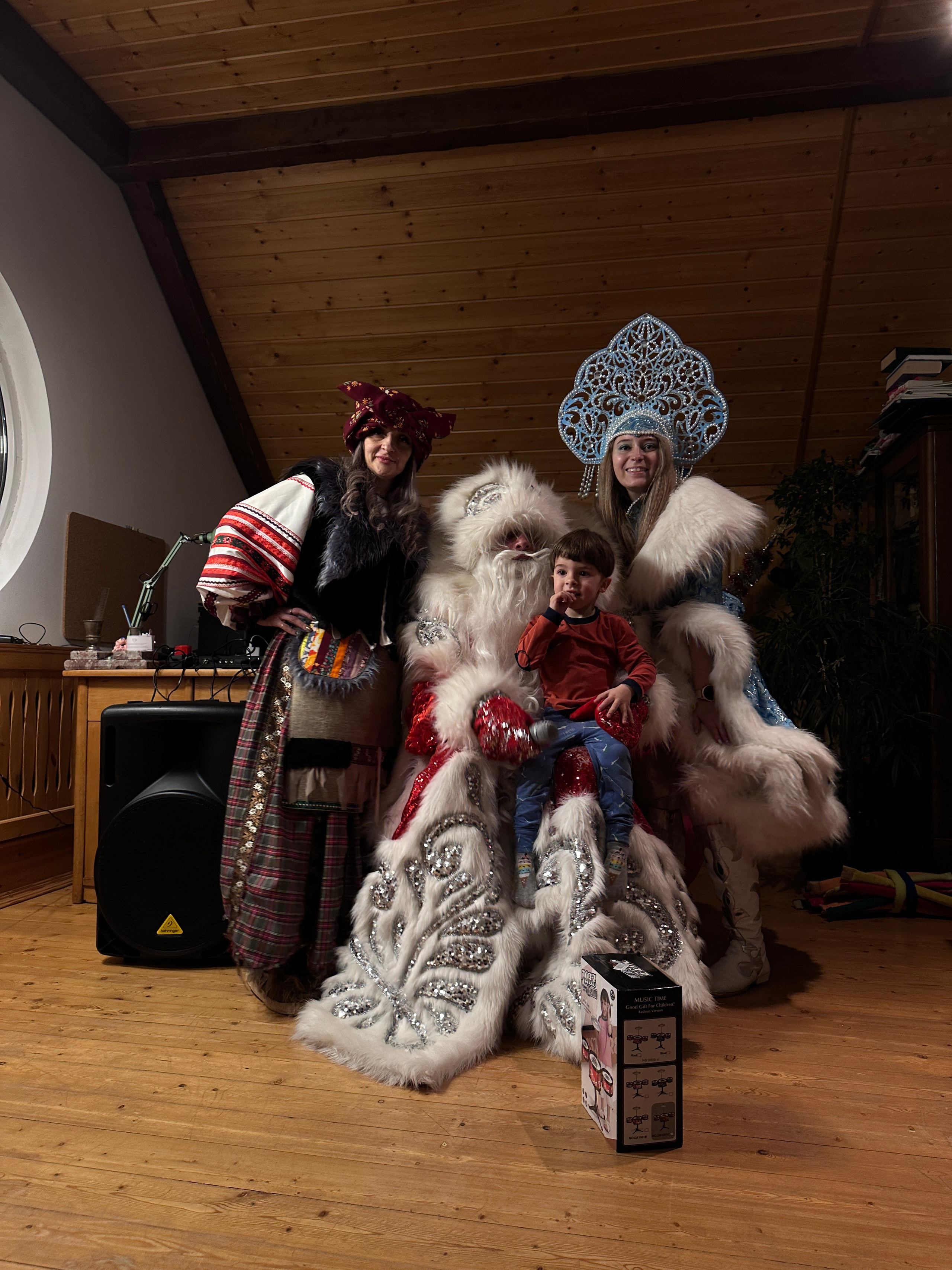 Дети. Смотри, красота!