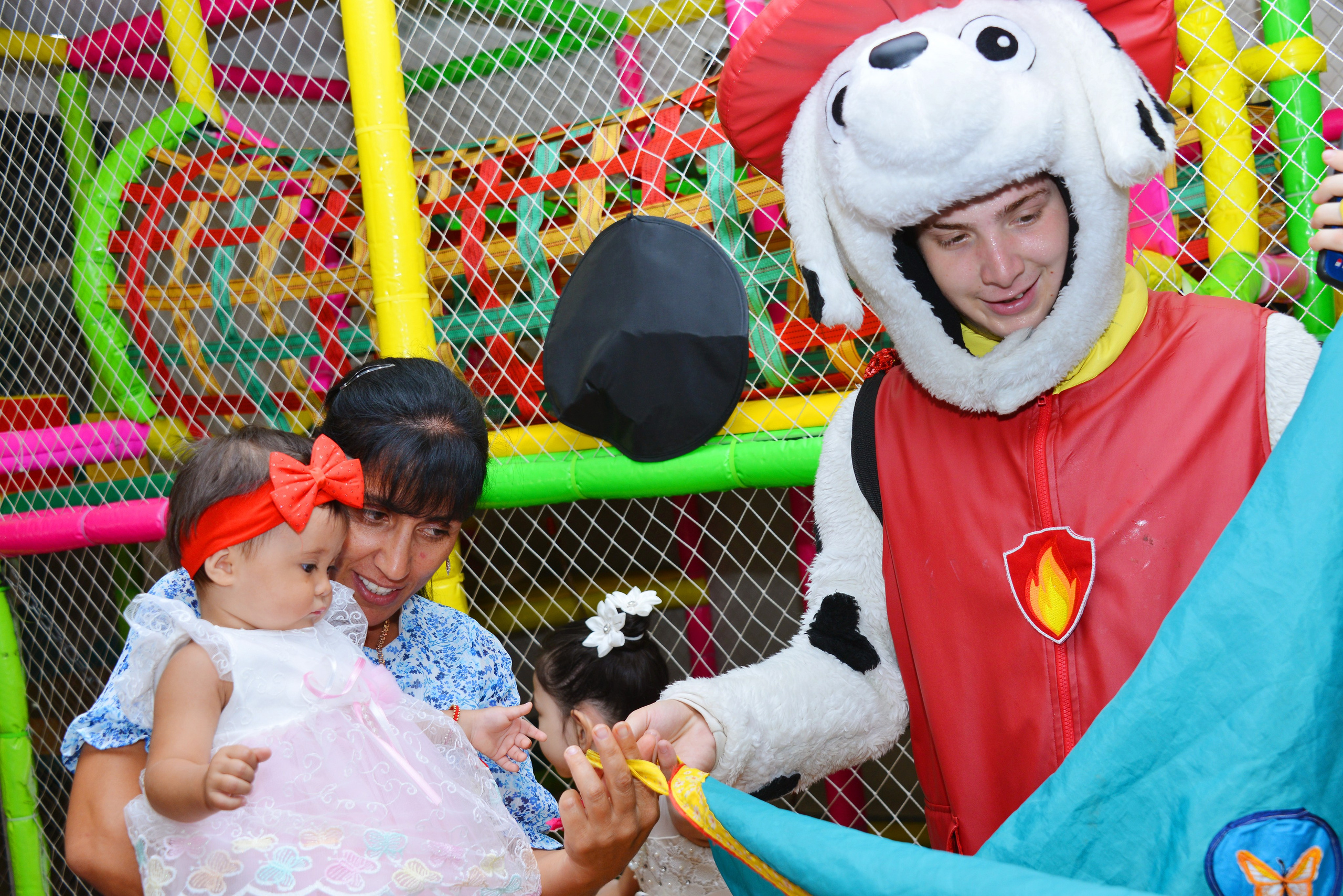 Дети-5 (Адель-1годик). Фотосъёмка. Фотограф Сергей Авдеев-семейный и детский фотограф в Алматы