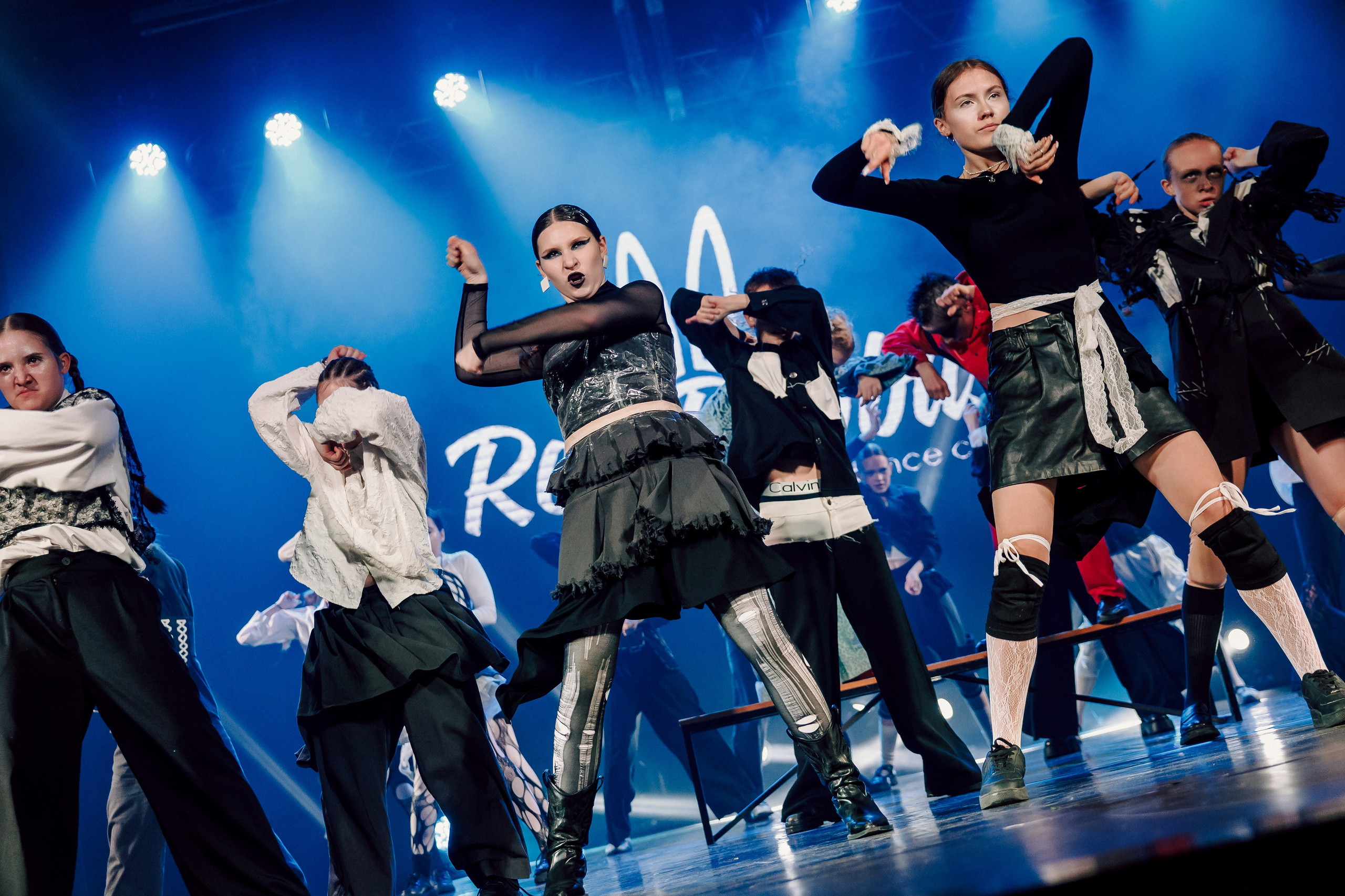 Отчётный концерт танцевальной школы «Red Rabbits» 2025. Лёшка Варзегов — фотограф