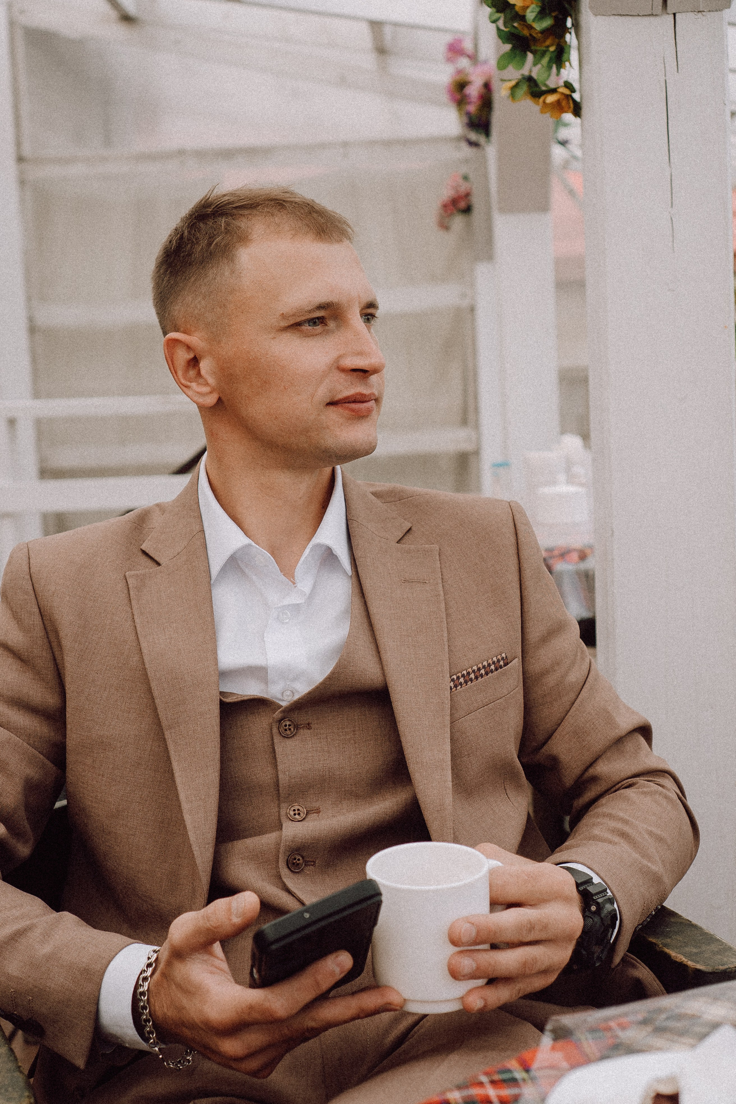 СВАДЕБНАЯ ФОТОСЕССИИЯ ПАРЫ В ГОРОДЕ ПРИОЗЕРСК В СОСНОВОМ ЛЕСУ И С ПИКАПОМ. Профессиональный фотограф, Санкт-Петербург — Виктория Богомолова