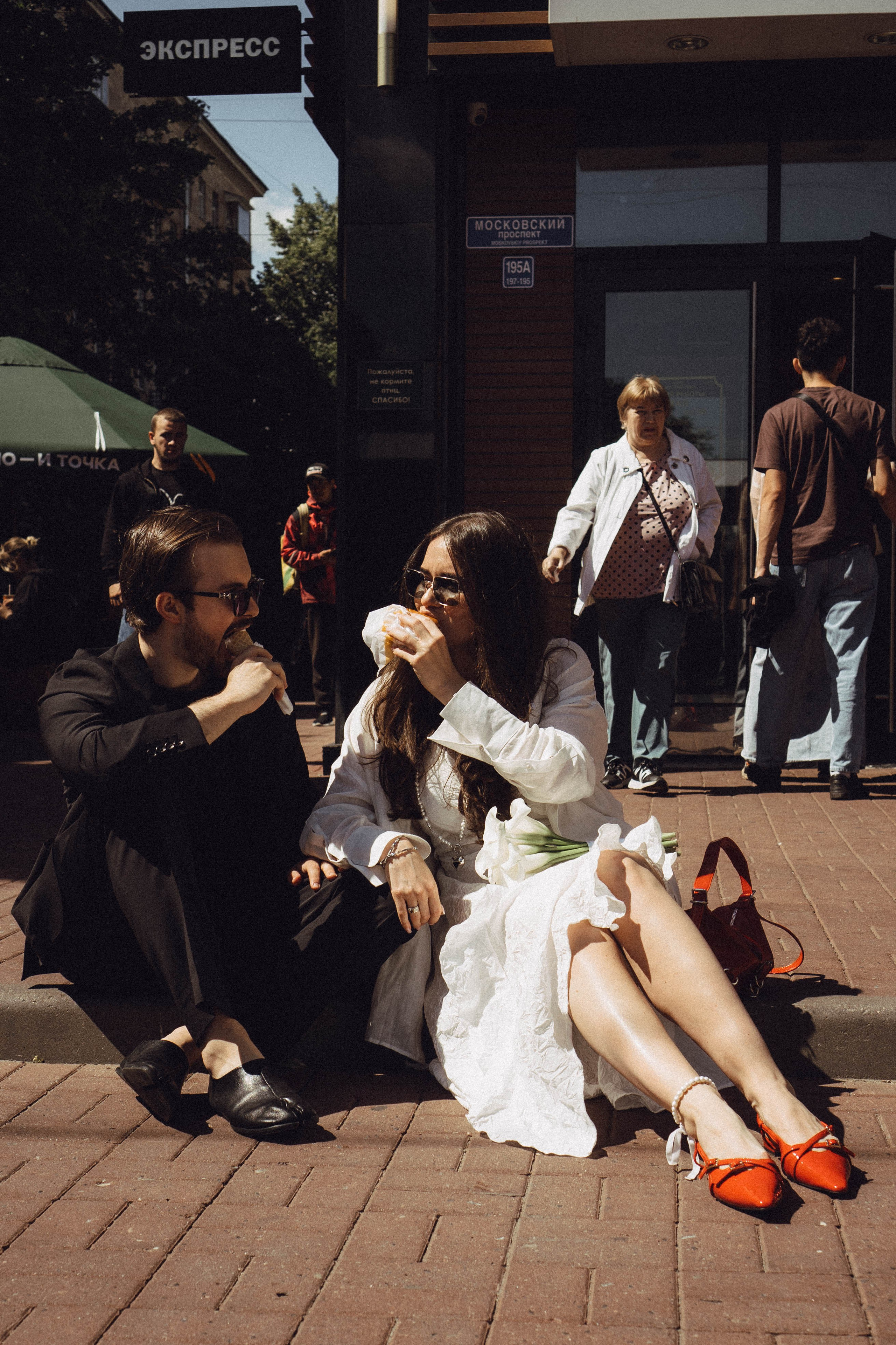СВАДЕБНАЯ СЬЕМКА В ПАРКЕ ПОБЕДЫ И ПРОГУЛКА ПО МОСКОВСКОМУ ПРОСПЕКТУ. Профессиональный фотограф, Санкт-Петербург — Виктория Богомолова