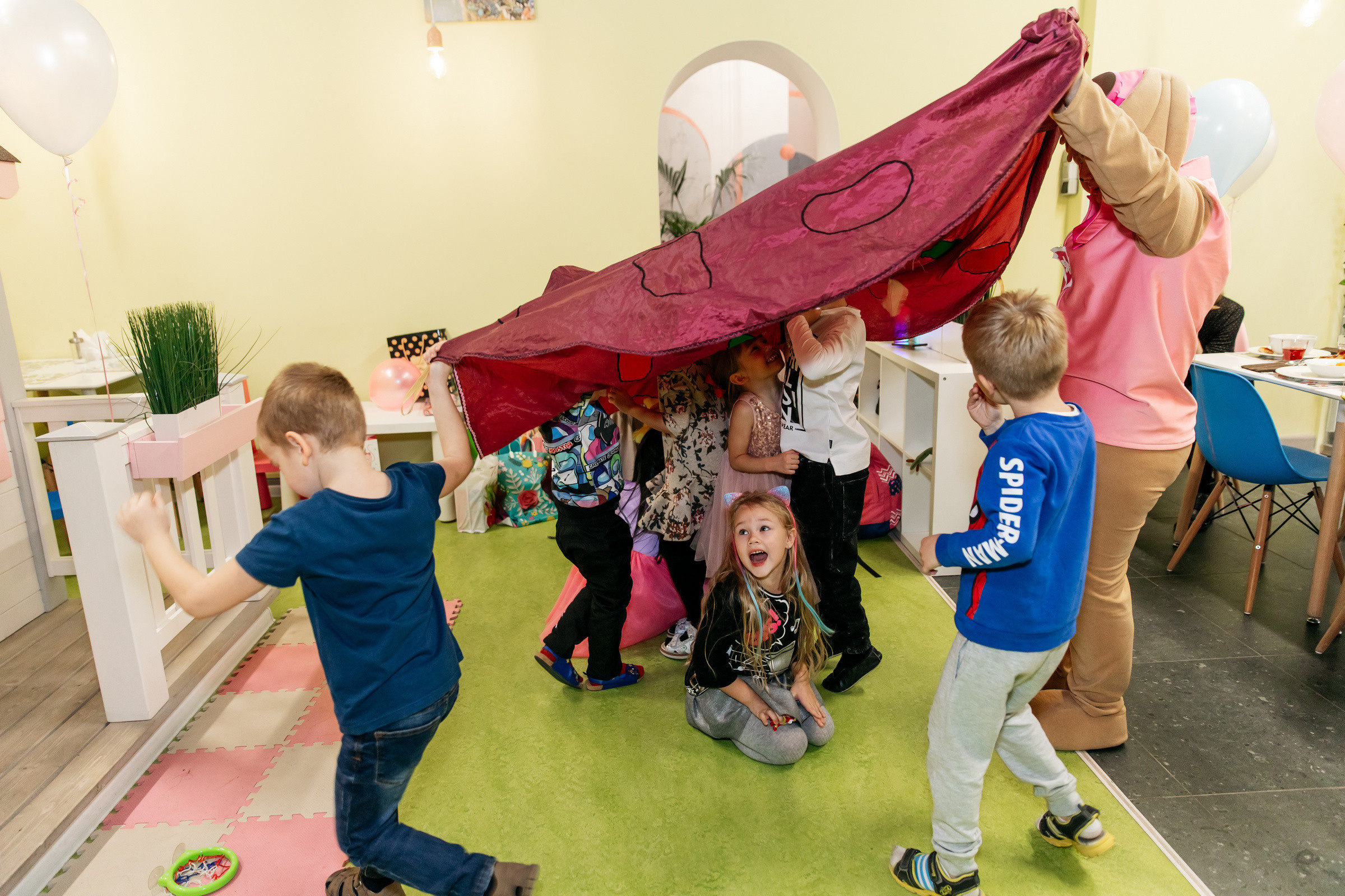 Ульяне 5 лет (детское кафе). Татьяна Чернышова свадебный фотограф Москва