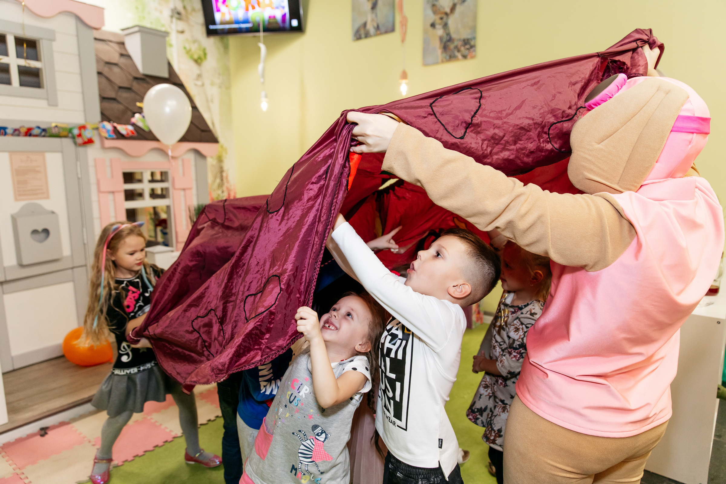 Ульяне 5 лет (детское кафе). Татьяна Чернышова свадебный фотограф Москва