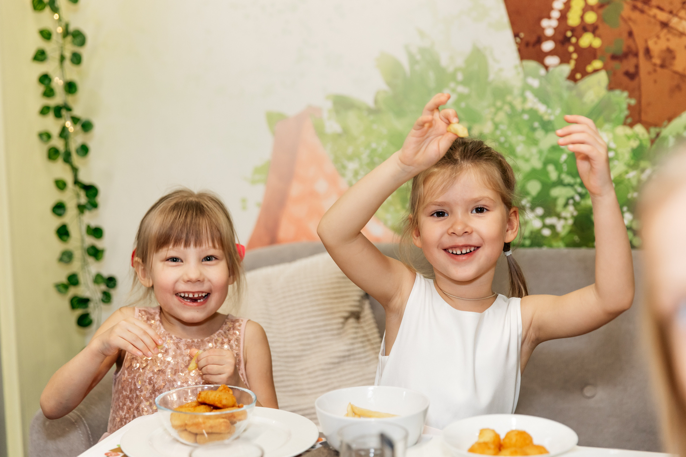 Ульяне 5 лет (детское кафе). Татьяна Чернышова свадебный фотограф Москва