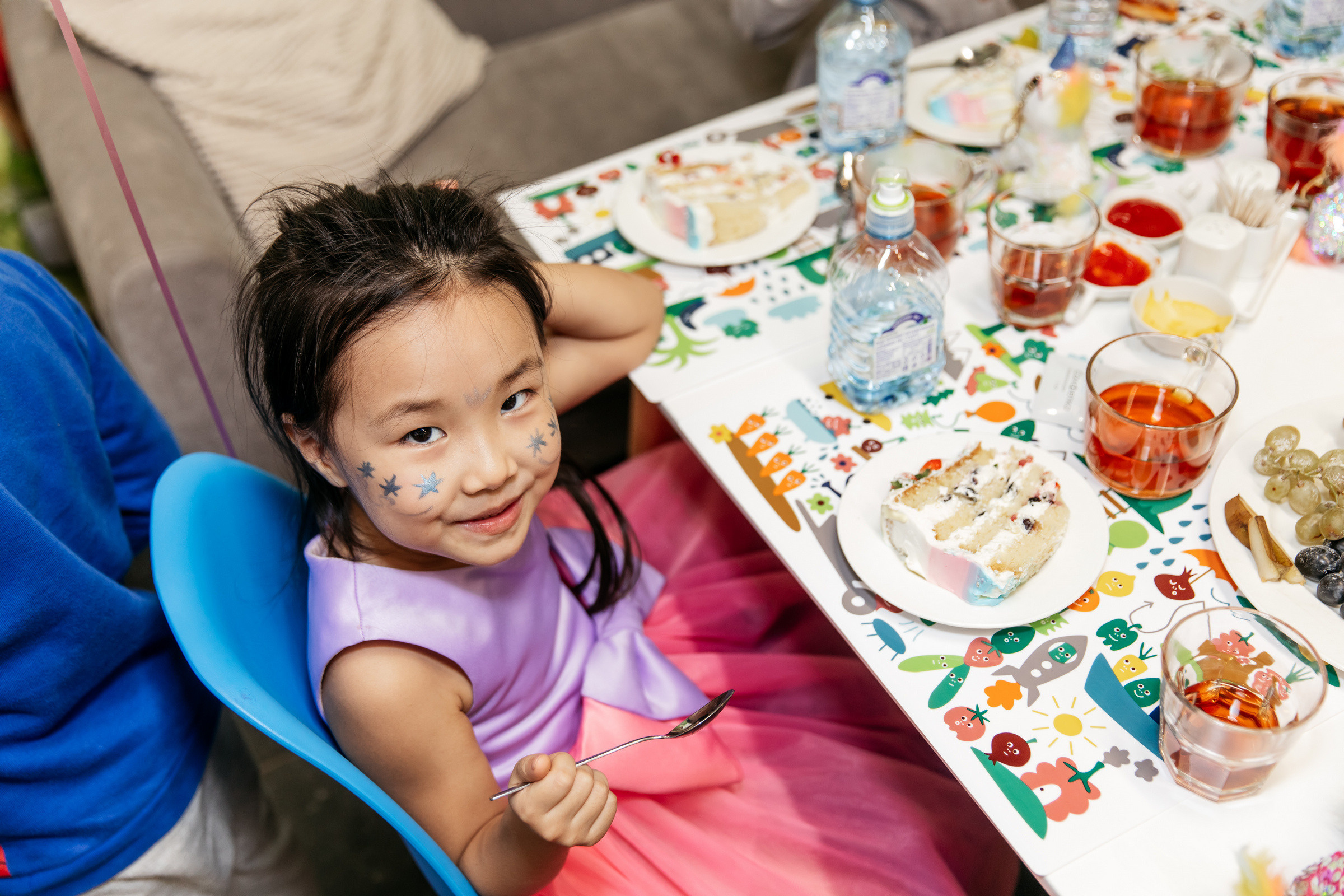 Ульяне 5 лет (детское кафе). Татьяна Чернышова свадебный фотограф Москва