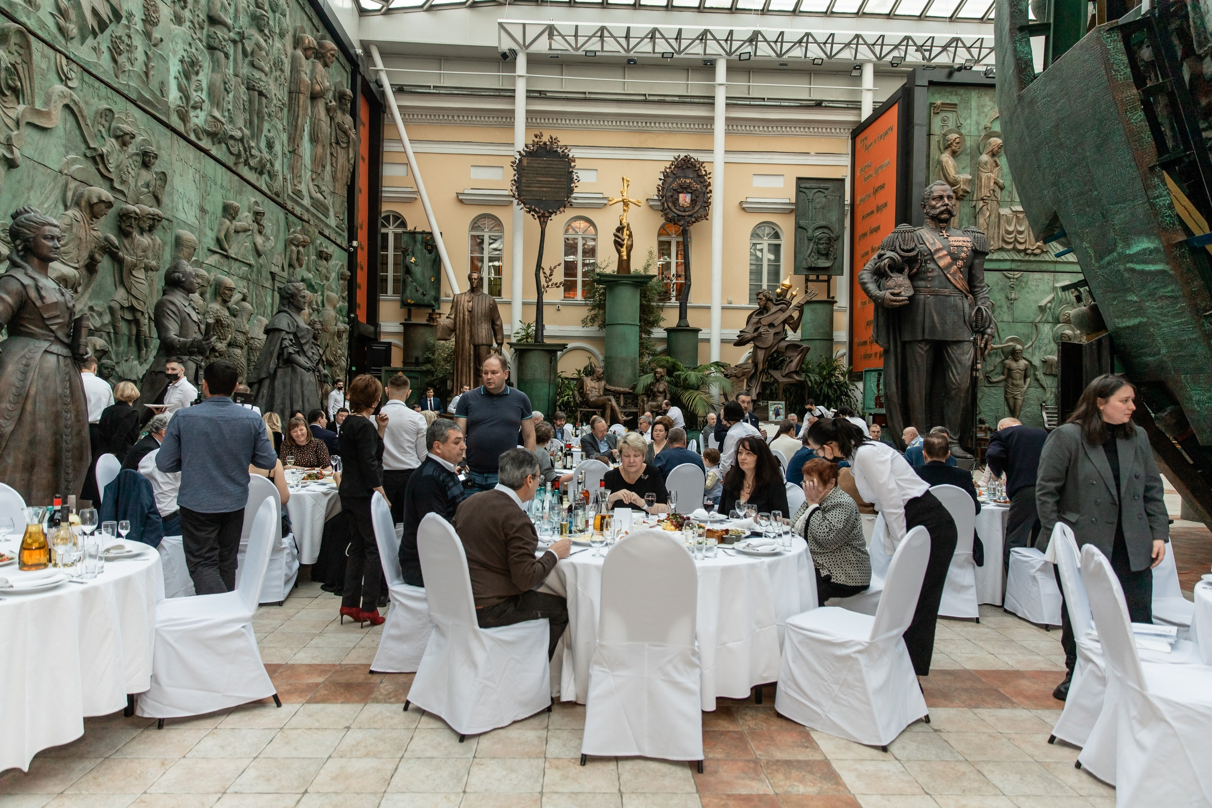 Юбилей 50 лет (Галерея искусств Зураба Церетели). Татьяна Чернышова свадебный фотограф Москва