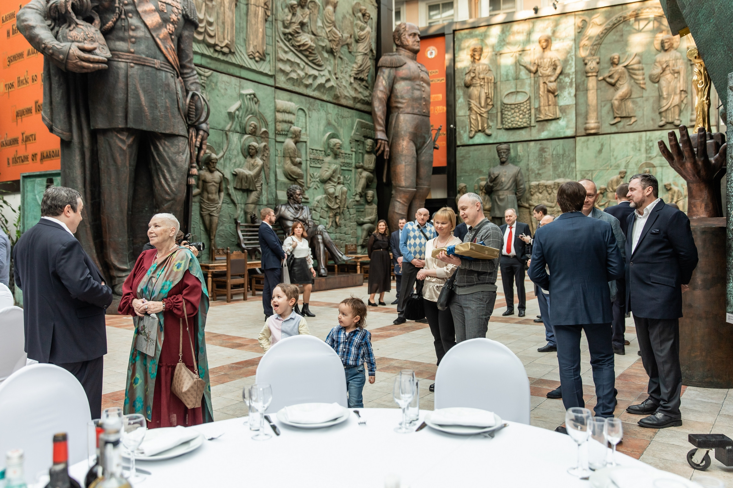 Юбилей 50 лет (Галерея искусств Зураба Церетели). Татьяна Чернышова свадебный фотограф Москва