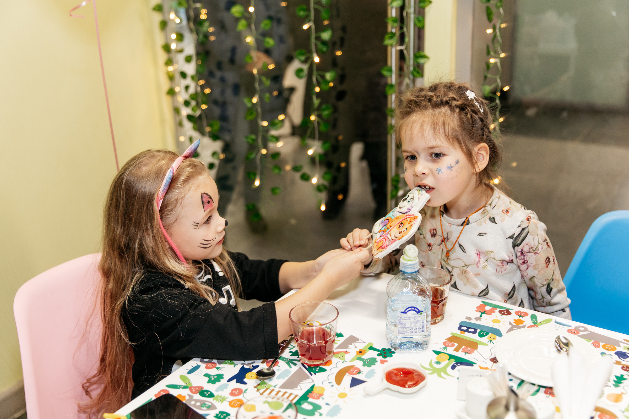 Ульяне 5 лет (детское кафе). Татьяна Чернышова свадебный фотограф Москва