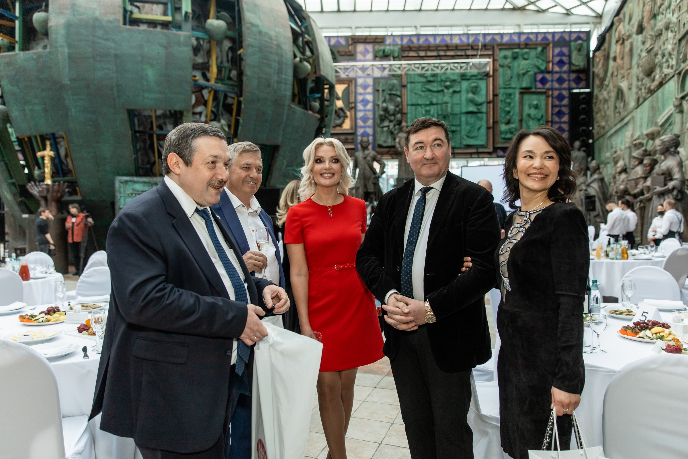 Юбилей 50 лет (Галерея искусств Зураба Церетели). Татьяна Чернышова свадебный фотограф Москва