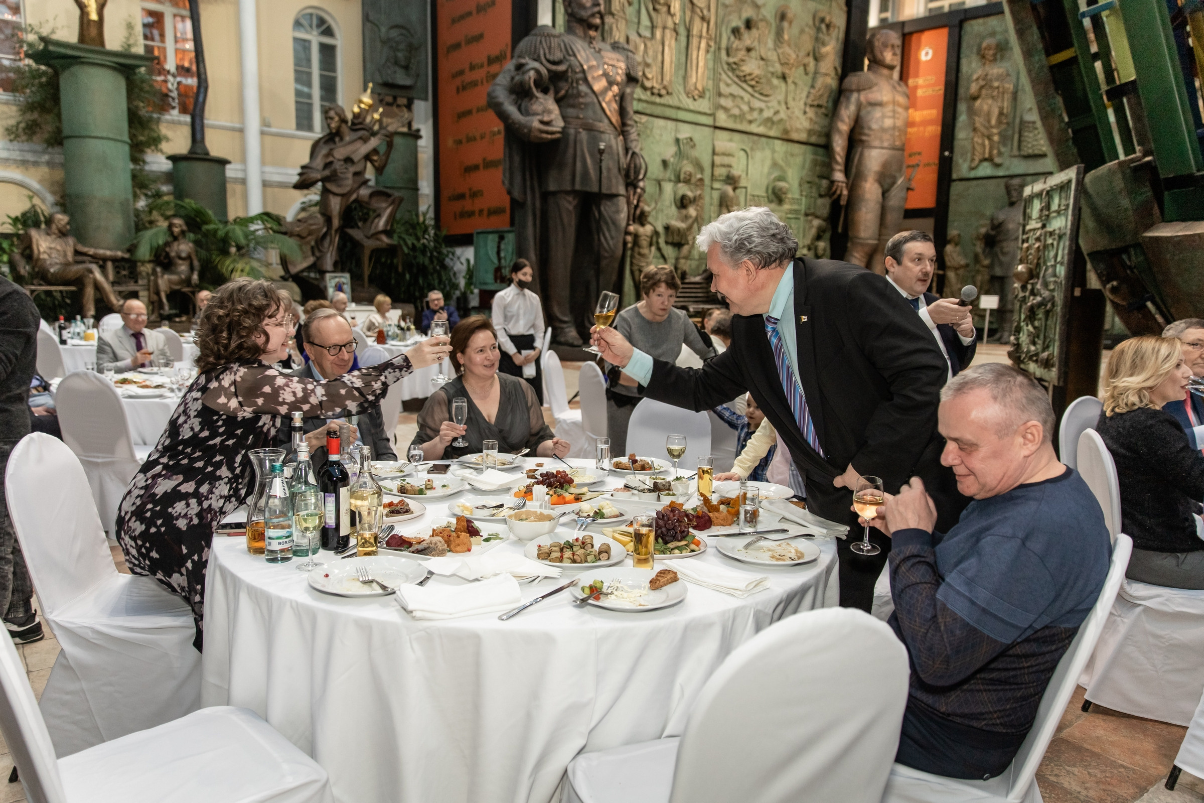 Юбилей 50 лет (Галерея искусств Зураба Церетели). Татьяна Чернышова свадебный фотограф Москва