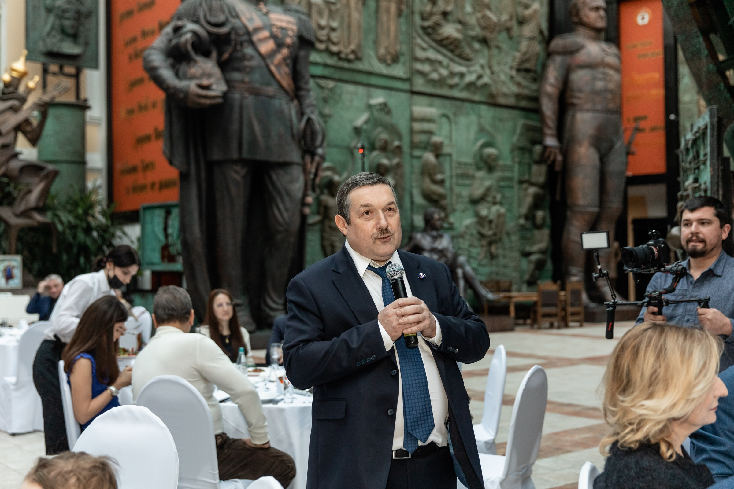 Юбилей 50 лет (Галерея искусств Зураба Церетели). Татьяна Чернышова свадебный фотограф Москва