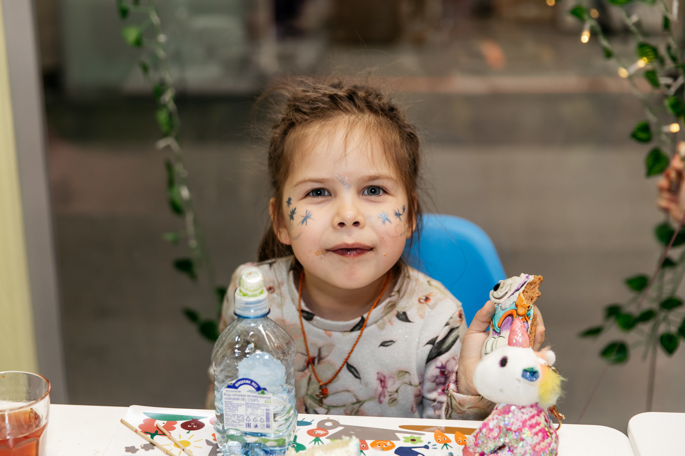 Ульяне 5 лет (детское кафе). Татьяна Чернышова свадебный фотограф Москва