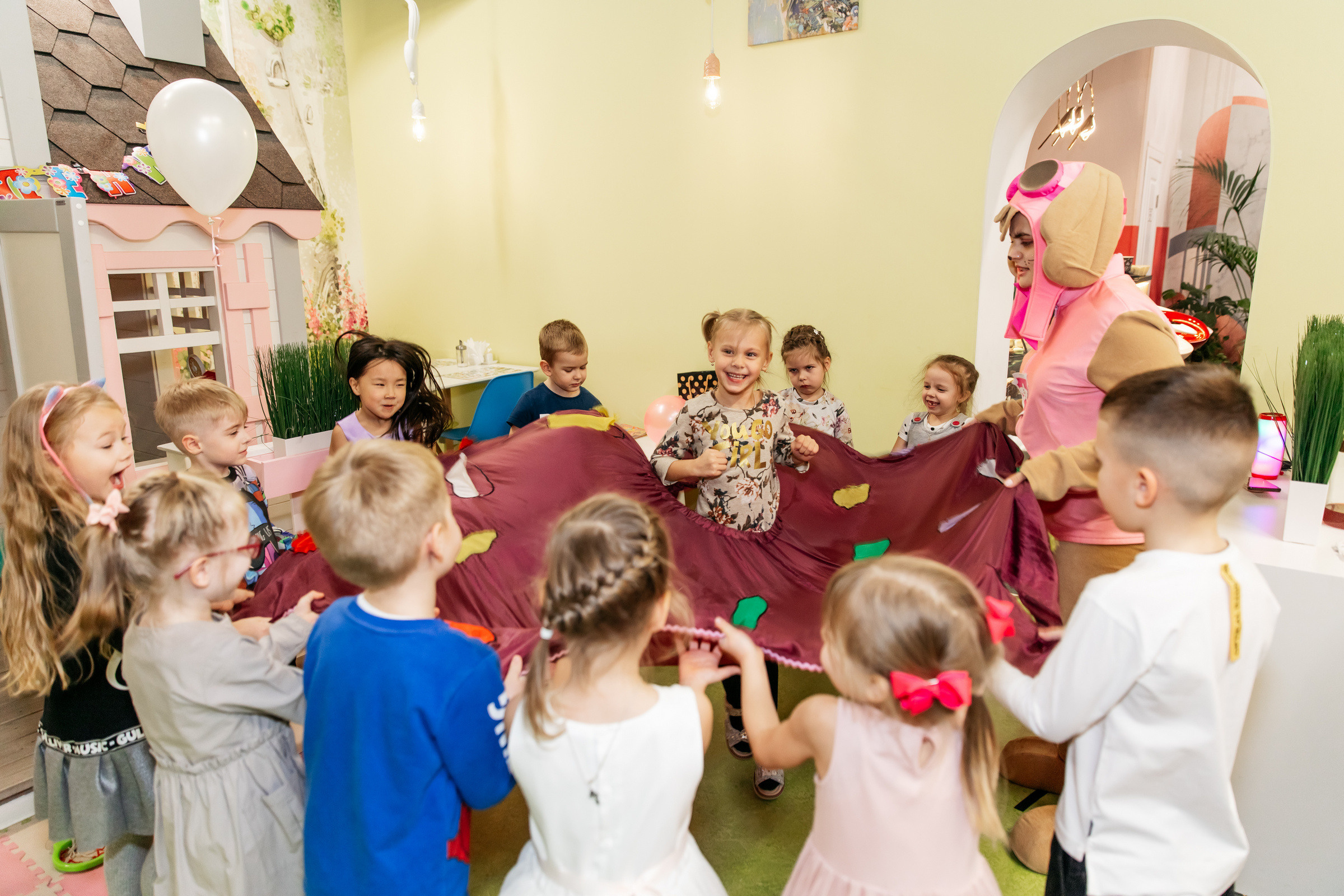 Ульяне 5 лет (детское кафе). Татьяна Чернышова свадебный фотограф Москва